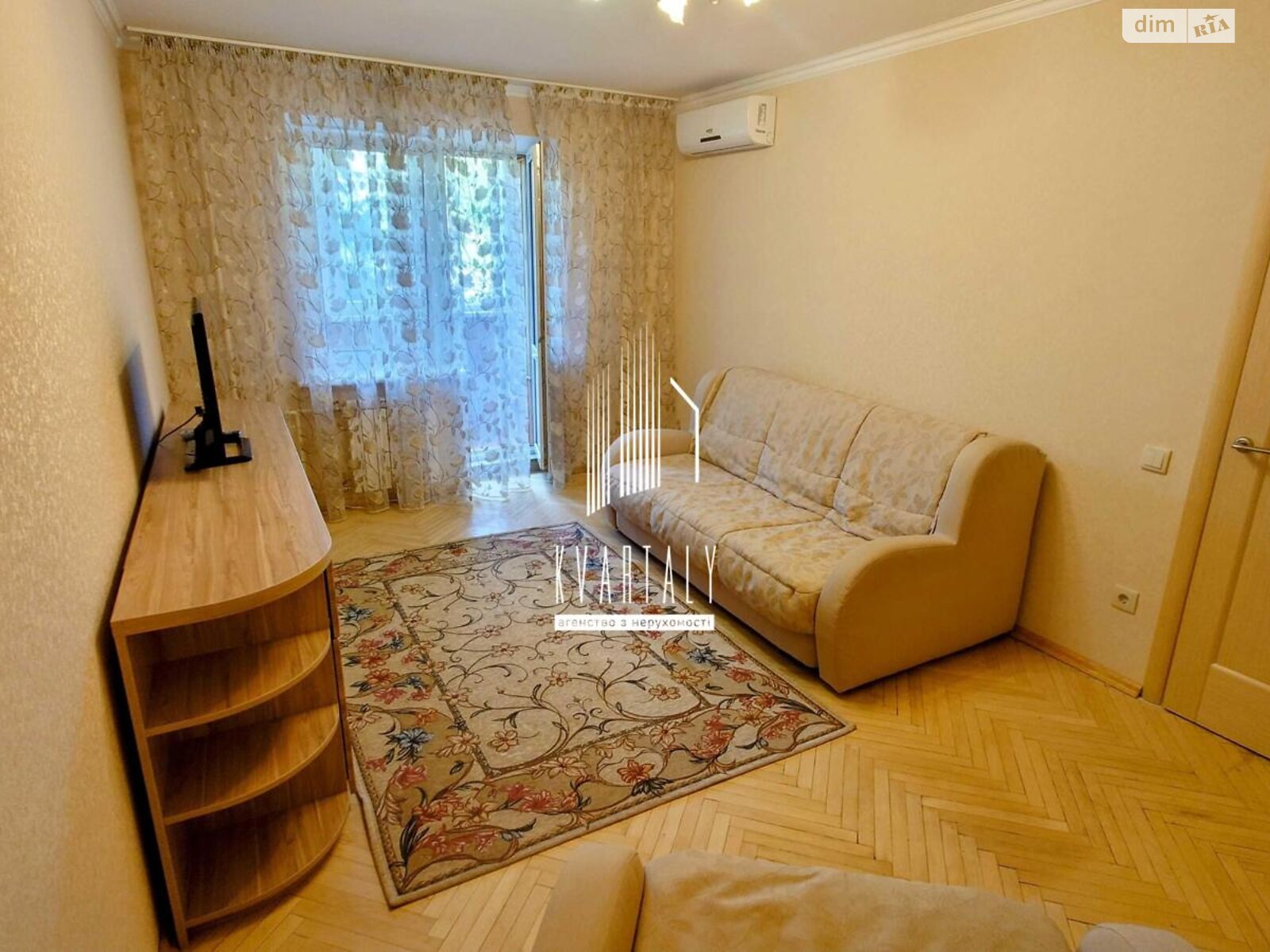 однокомнатная квартира в Киеве, район Святошино, на пер. Святошинский 2 в аренду на долгий срок помесячно фото 1 однокомнатная квартира в Киеве, район Святошино, на пер. Святошинский 2 в аренду на долгий срок помесячно фото 1