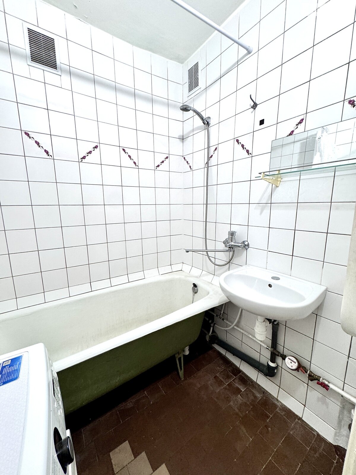 однокімнатна квартира в Києві, район Святошин, на вул. Верховинна 18 в довготривалу оренду помісячно фото 1