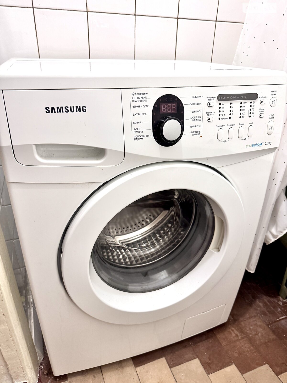 однокімнатна квартира в Києві, район Святошин, на вул. Верховинна 18 в довготривалу оренду помісячно фото 1