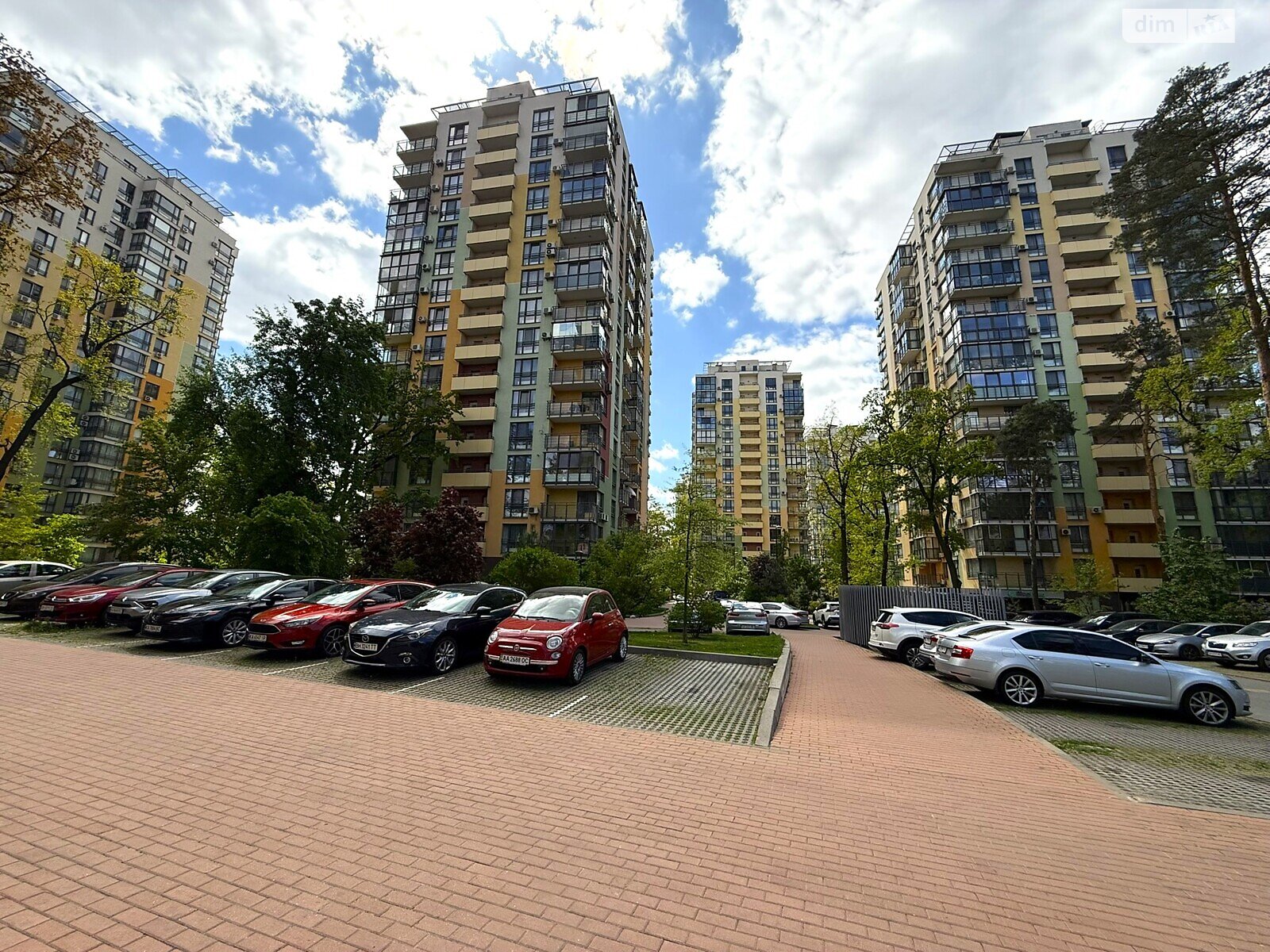двухкомнатная квартира в Киеве, район Святошинский, на ул. Анатолия Петрицкого 13 в аренду на долгий срок помесячно фото 1 двухкомнатная квартира в Киеве, район Святошинский, на ул. Анатолия Петрицкого 13 в аренду на долгий срок помесячно фото 1