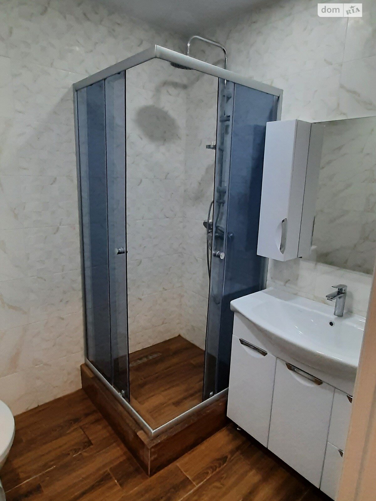 однокімнатна квартира в Києві, район Святошинський, на вул. Берковецька 6 в довготривалу оренду помісячно фото 1 однокімнатна квартира в Києві, район Святошинський, на вул. Берковецька 6 в довготривалу оренду помісячно фото 1