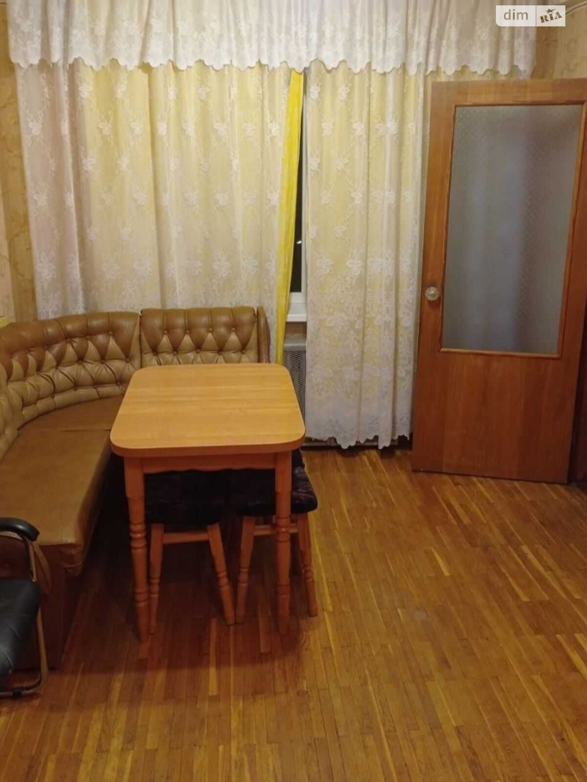 трикімнатна квартира в Києві, район Святошинський, на бул. Жуля Верна 3 в довготривалу оренду помісячно фото 1 трикімнатна квартира в Києві, район Святошинський, на бул. Жуля Верна 3 в довготривалу оренду помісячно фото 1