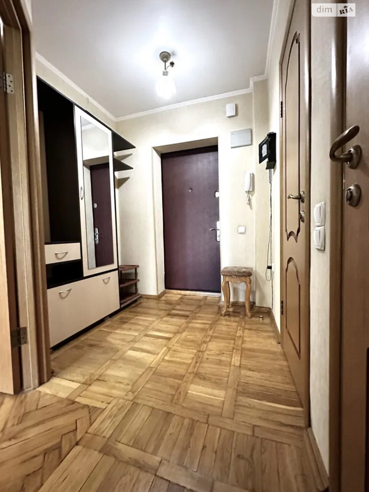однокімнатна квартира в Києві, район Святошинський, на просп. Леся Курбаса 3 в довготривалу оренду помісячно фото 1 однокімнатна квартира в Києві, район Святошинський, на просп. Леся Курбаса 3 в довготривалу оренду помісячно фото 1