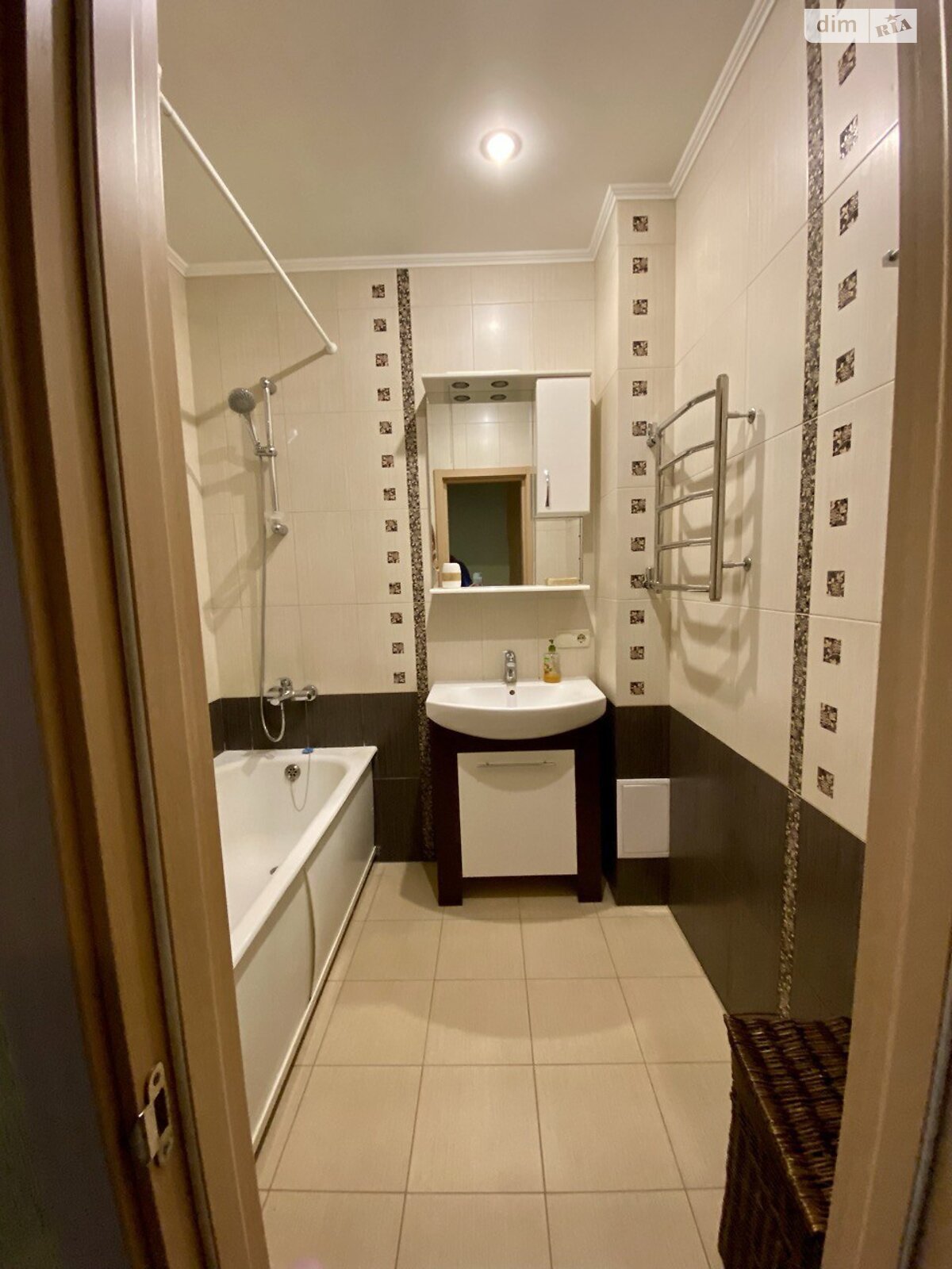 однокомнатная квартира в Киеве, район Святошинский, на ул. Лобановского 15 в аренду на долгий срок помесячно фото 1 однокомнатная квартира в Киеве, район Святошинский, на ул. Лобановского 15 в аренду на долгий срок помесячно фото 1