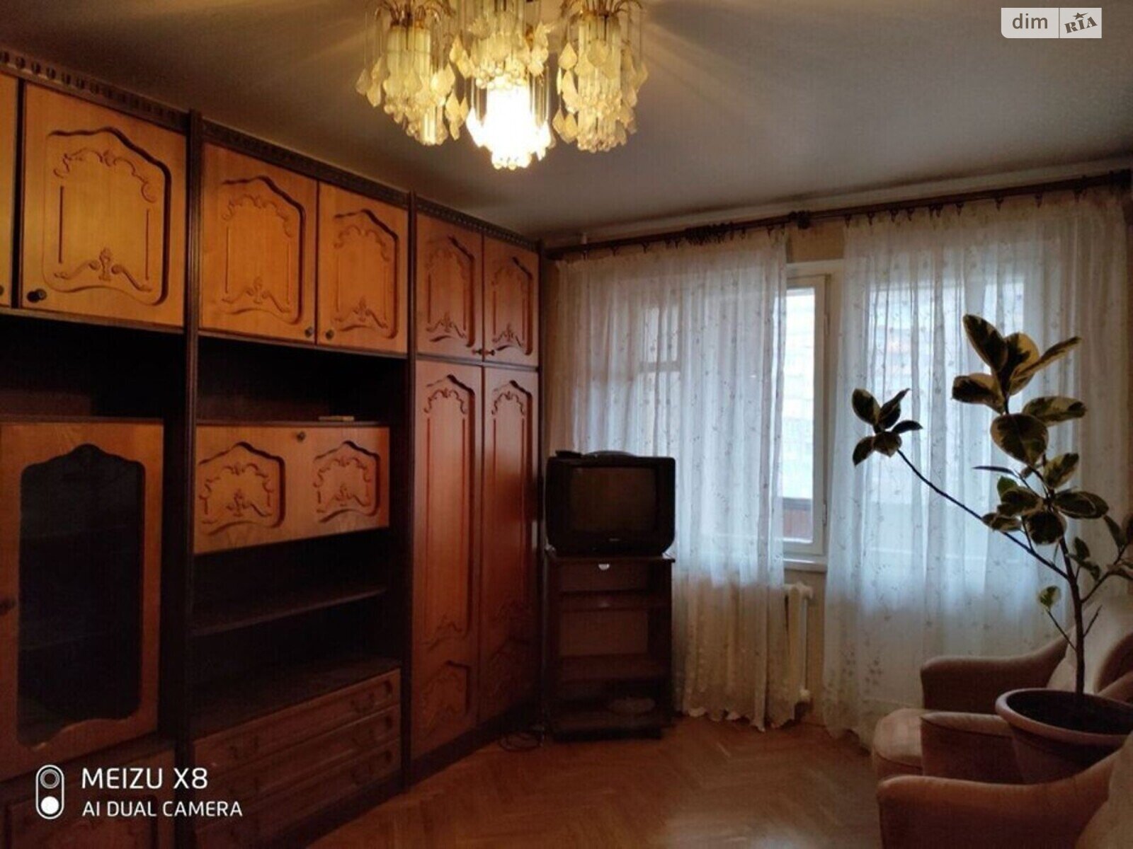 чотирикімнатна квартира в Києві, район Святошинський, на пл. Львівська 22 в довготривалу оренду помісячно фото 1 чотирикімнатна квартира в Києві, район Святошинський, на пл. Львівська 22 в довготривалу оренду помісячно фото 1