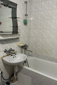 однокімнатна квартира в Києві, район Святошинський, на вул. Львівська 57А в довготривалу оренду помісячно фото 2