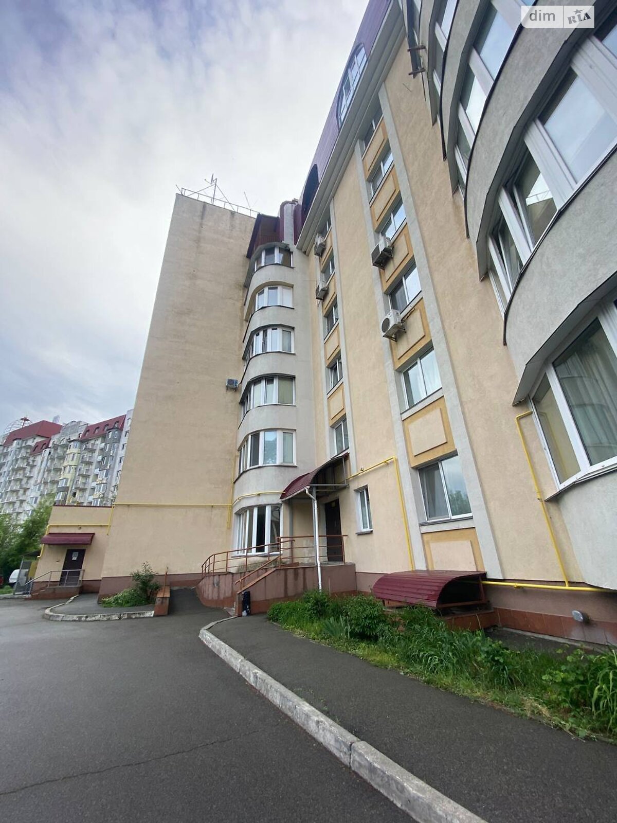 однокімнатна квартира з ремонтом в Києві, район Святошинський, на вул. Михайла Чалого 3 в довготривалу оренду помісячно фото 1 однокімнатна квартира з ремонтом в Києві, район Святошинський, на вул. Михайла Чалого 3 в довготривалу оренду помісячно фото 1