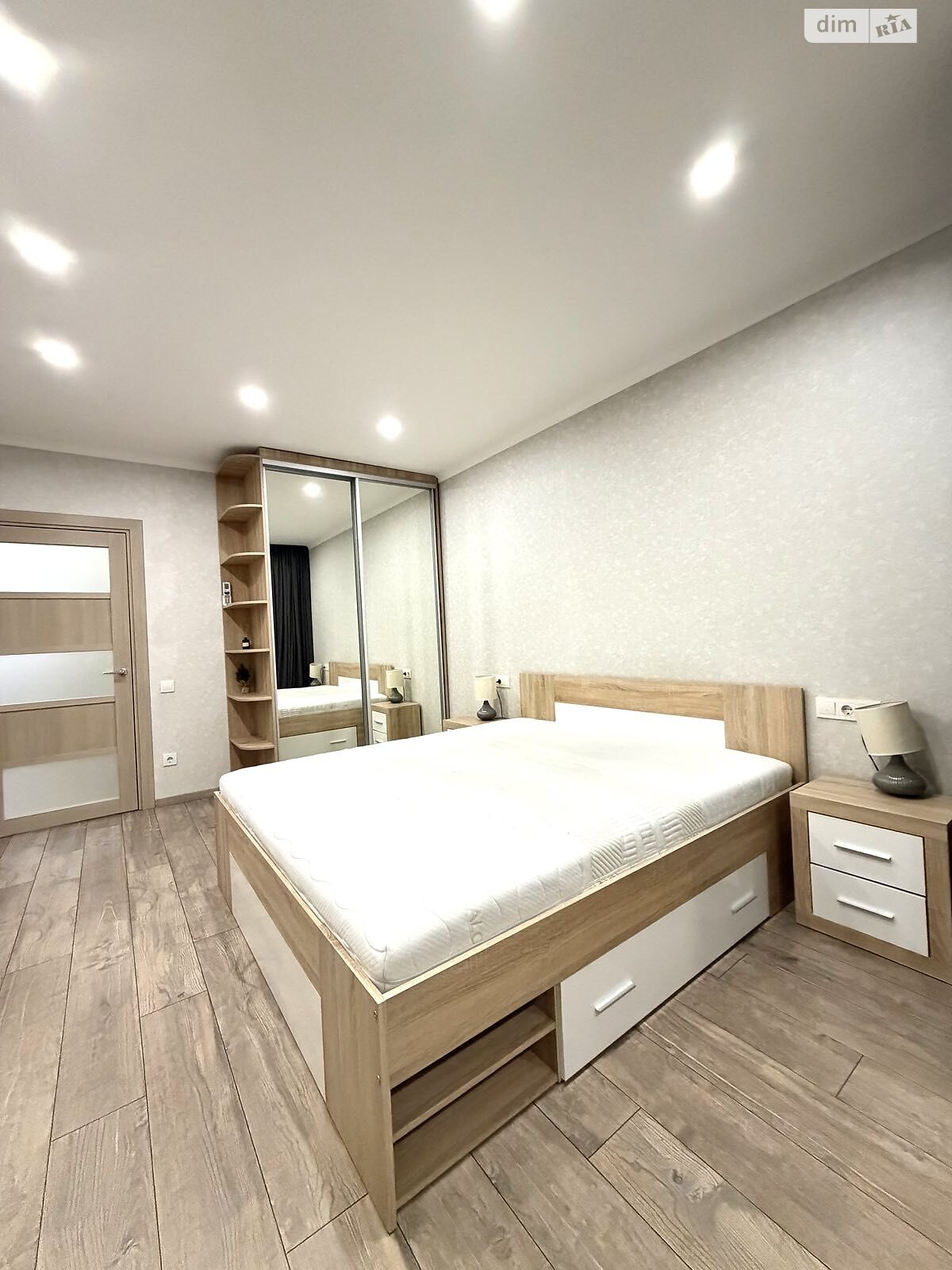 однокомнатная квартира в Киеве, район Святошинский, на ул. Николая Ушакова 1Д в аренду на долгий срок помесячно фото 1