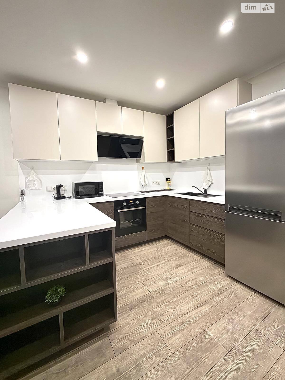 однокомнатная квартира в Киеве, район Святошинский, на ул. Николая Ушакова 1Д в аренду на долгий срок помесячно фото 1