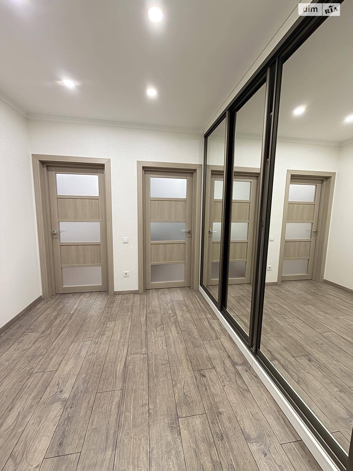 однокомнатная квартира в Киеве, район Святошинский, на ул. Николая Ушакова 1Д в аренду на долгий срок помесячно фото 1