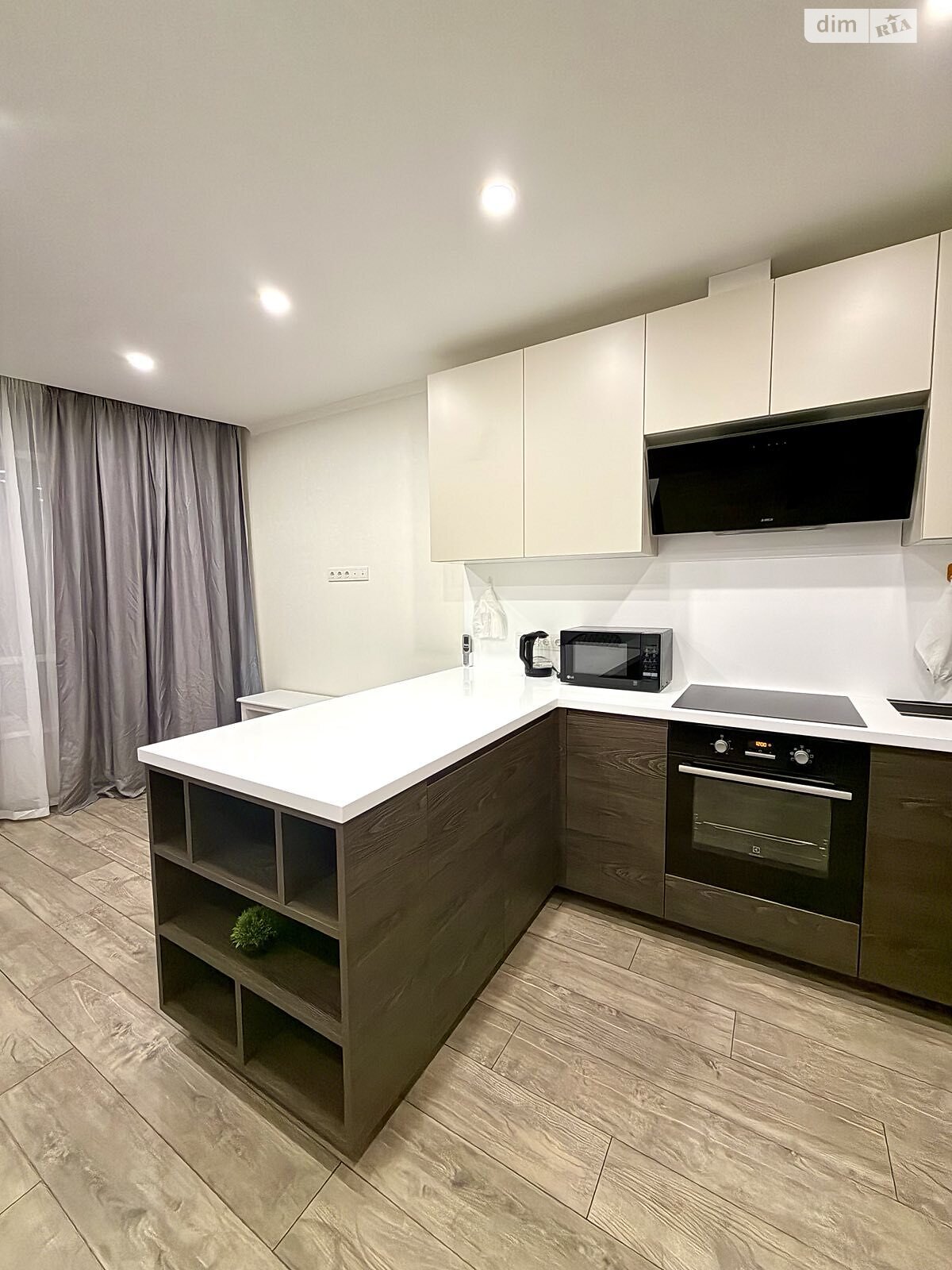 однокомнатная квартира в Киеве, район Святошинский, на ул. Николая Ушакова 1Д в аренду на долгий срок помесячно фото 1