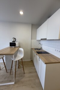 однокомнатная квартира в Киеве, район Святошинский, на ул. Олега Мудрака 1Б в аренду на долгий срок помесячно фото 2 однокомнатная квартира в Киеве, район Святошинский, на ул. Олега Мудрака 1Б в аренду на долгий срок помесячно фото 2