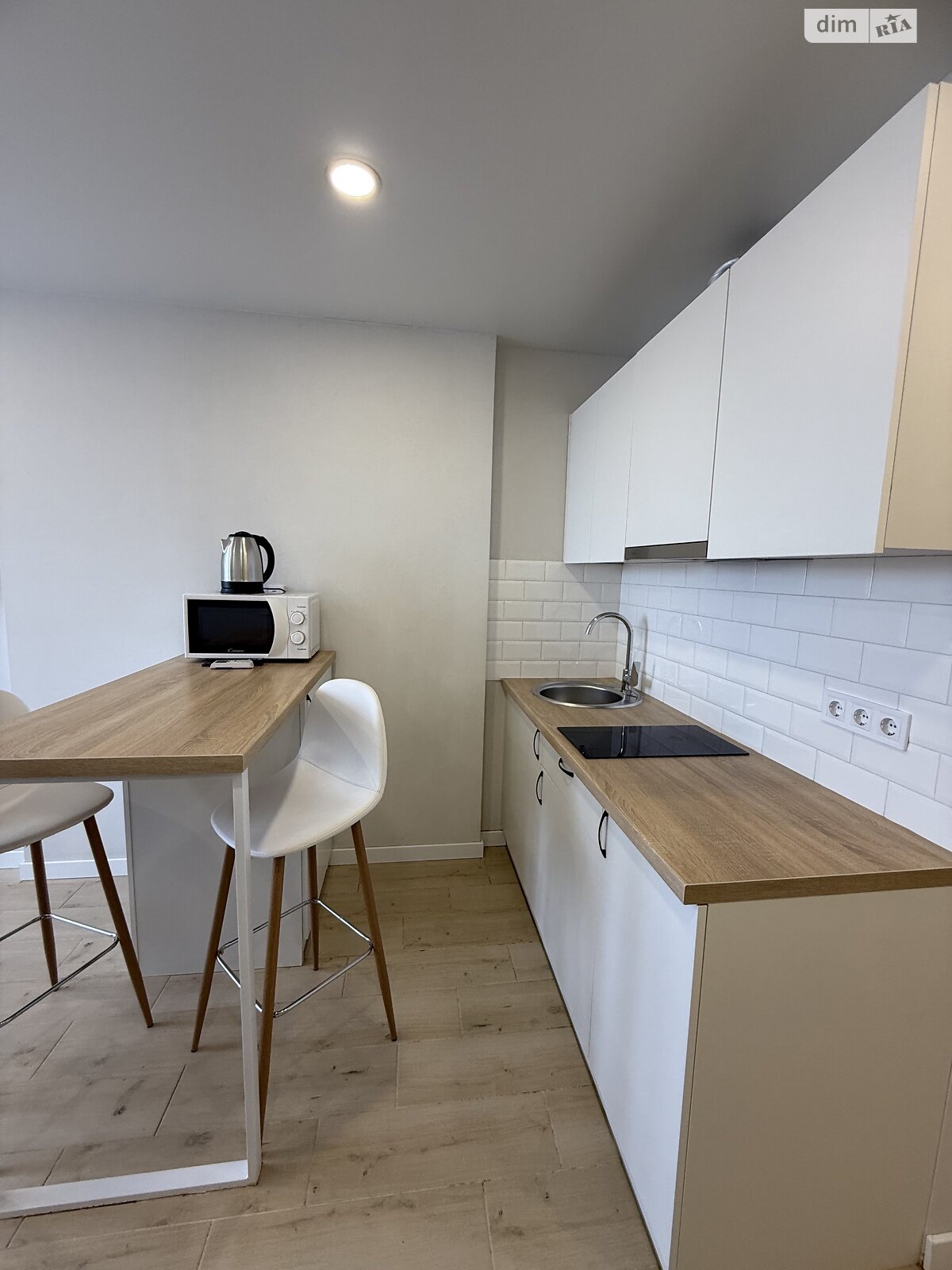 однокомнатная квартира в Киеве, район Святошинский, на ул. Олега Мудрака 1Б в аренду на долгий срок помесячно фото 1 однокомнатная квартира в Киеве, район Святошинский, на ул. Олега Мудрака 1Б в аренду на долгий срок помесячно фото 1