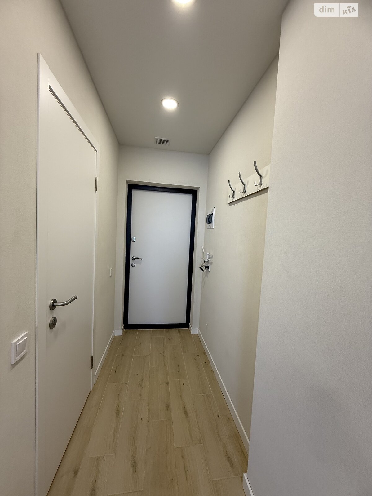 однокомнатная квартира в Киеве, район Святошинский, на ул. Олега Мудрака 1Б в аренду на долгий срок помесячно фото 1 однокомнатная квартира в Киеве, район Святошинский, на ул. Олега Мудрака 1Б в аренду на долгий срок помесячно фото 1