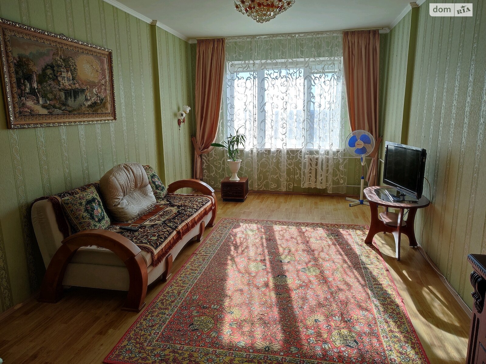 однокомнатная квартира с мебелью в Киеве, район Святошинский, на Печерська площа 6 в аренду на долгий срок помесячно фото 1