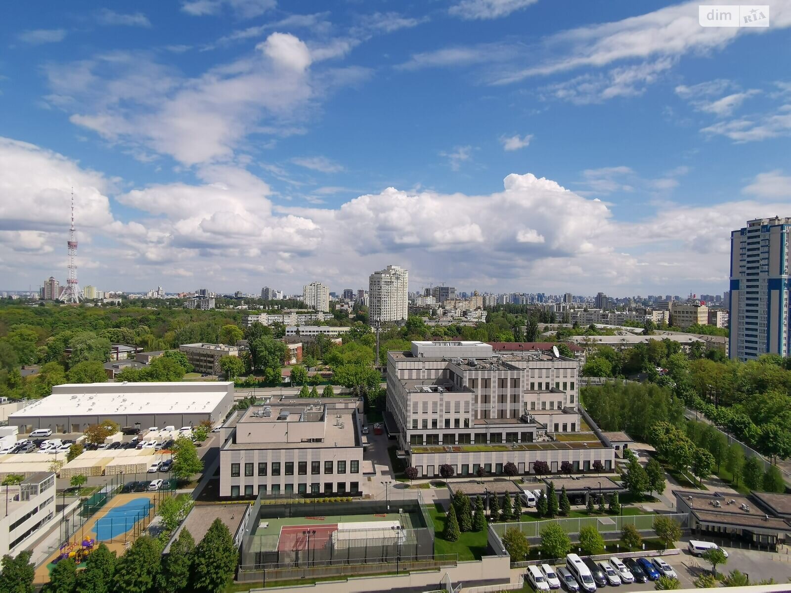 однокімнатна квартира в Києві, район Шевченківський, на вул. Авiаконструктора Iгоря Сiкорського 4Б в довготривалу оренду помісячно фото 1 однокімнатна квартира в Києві, район Шевченківський, на вул. Авiаконструктора Iгоря Сiкорського 4Б в довготривалу оренду помісячно фото 1