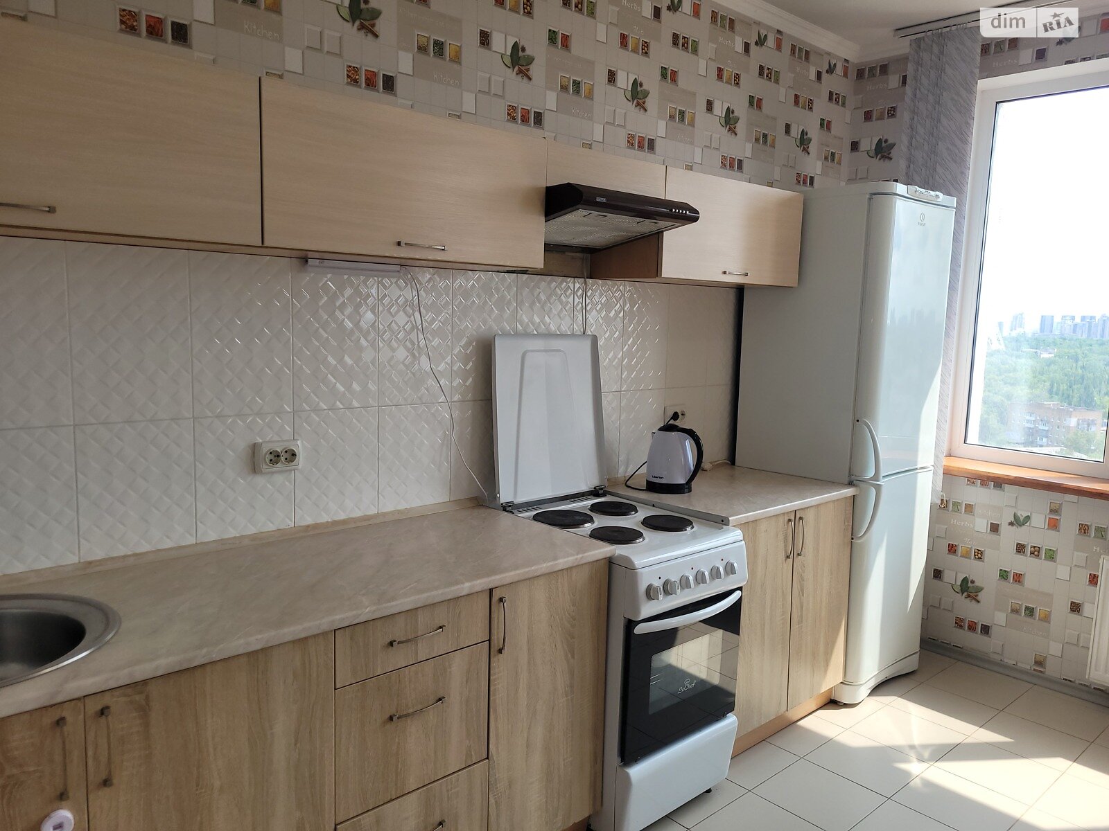 однокімнатна квартира в Києві, район Сирець, на вул. Бакинська 37Д в довготривалу оренду помісячно фото 1 однокімнатна квартира в Києві, район Сирець, на вул. Бакинська 37Д в довготривалу оренду помісячно фото 1