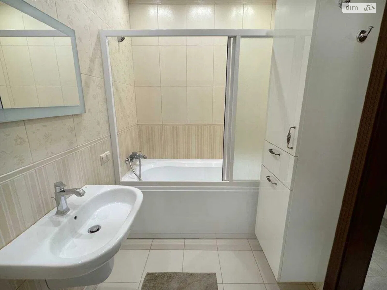 двухкомнатная квартира в Киеве, район Сырец, на ул. Ивана Гонты 7 в аренду на долгий срок помесячно фото 1 двухкомнатная квартира в Киеве, район Сырец, на ул. Ивана Гонты 7 в аренду на долгий срок помесячно фото 1