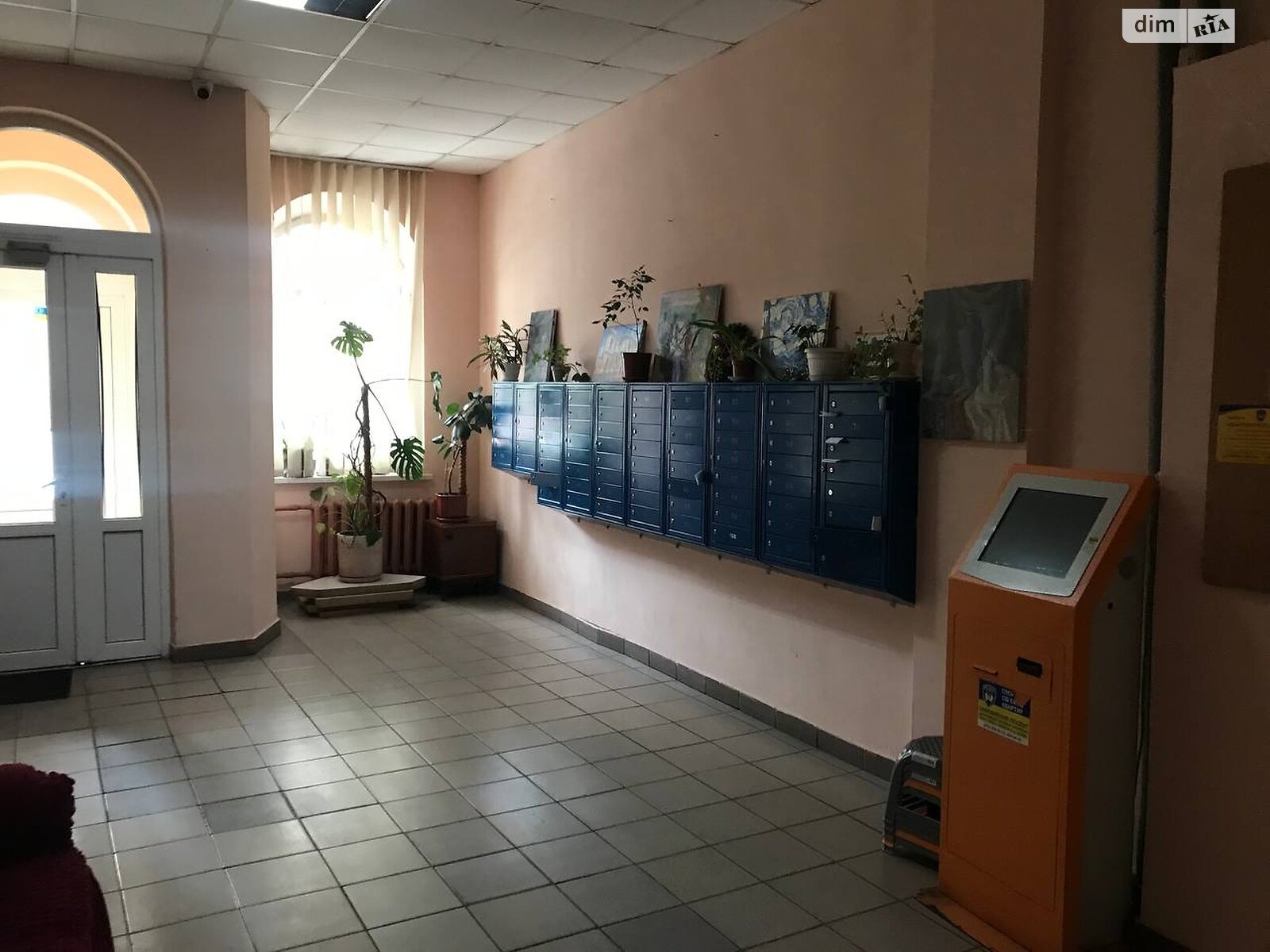 трикімнатна квартира в Києві, район Сирець, на вул. Степана Руданського 4-6 в довготривалу оренду помісячно фото 1 трикімнатна квартира в Києві, район Сирець, на вул. Степана Руданського 4-6 в довготривалу оренду помісячно фото 1