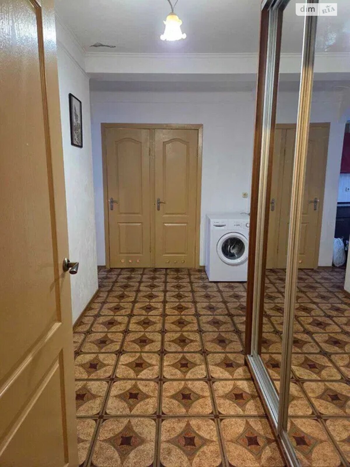 двухкомнатная квартира в Киеве, район Татарка, на ул. Князя Владимира Мономаха 35/37 в аренду на долгий срок помесячно фото 1