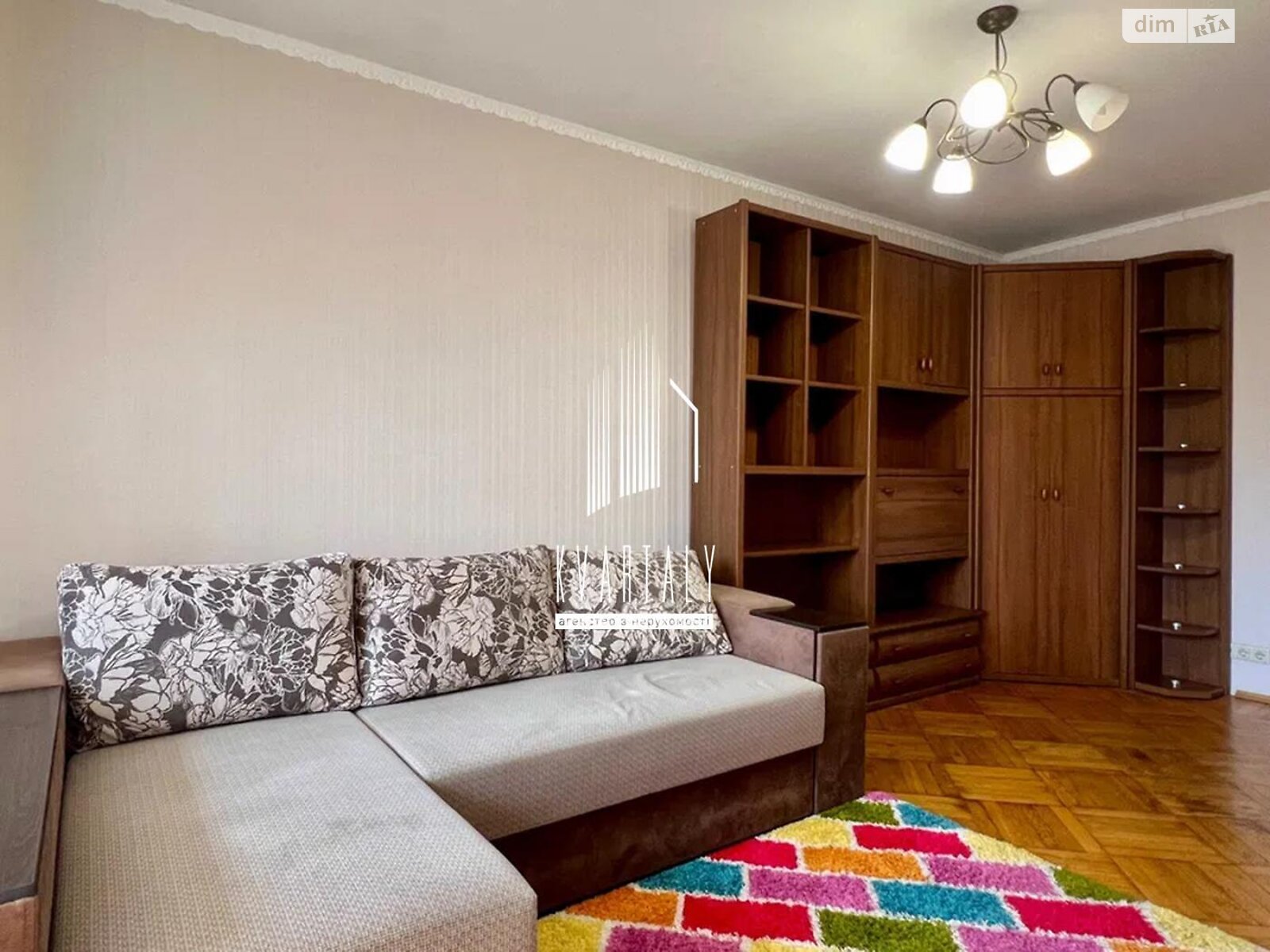 трехкомнатная квартира в Киеве, район Татарка, на ул. Печенежская 6 в аренду на долгий срок помесячно фото 1 трехкомнатная квартира в Киеве, район Татарка, на ул. Печенежская 6 в аренду на долгий срок помесячно фото 1