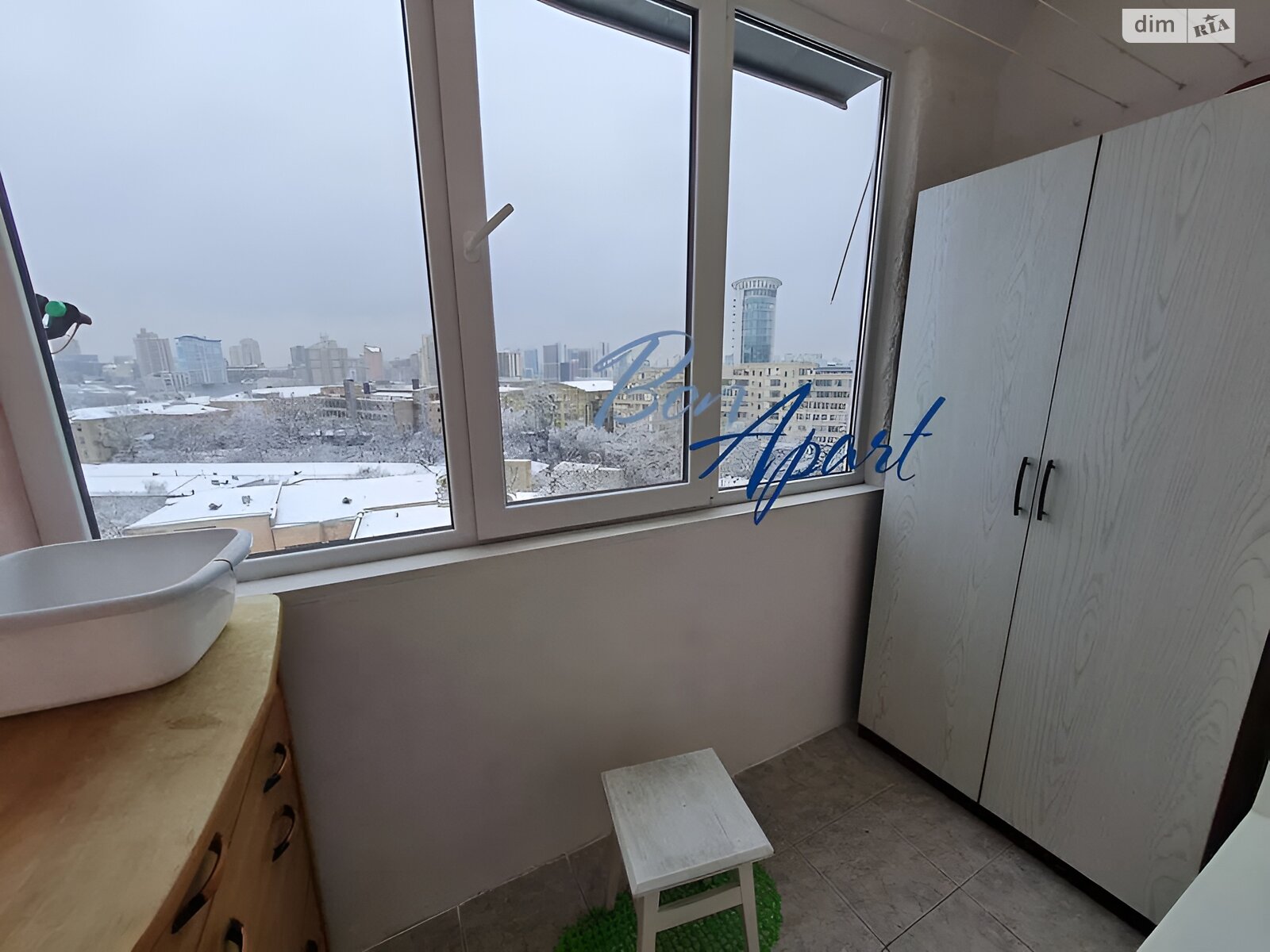 чотирикімнатна квартира в Києві, район Татарка, на вул. Татарська 3/2 в довготривалу оренду помісячно фото 1 чотирикімнатна квартира в Києві, район Татарка, на вул. Татарська 3/2 в довготривалу оренду помісячно фото 1