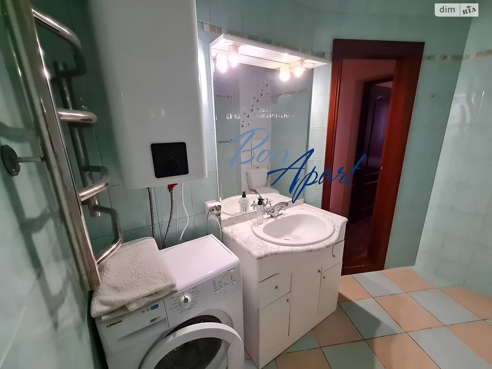 чотирикімнатна квартира в Києві, район Татарка, на вул. Татарська 3/2 в довготривалу оренду помісячно фото 1 чотирикімнатна квартира в Києві, район Татарка, на вул. Татарська 3/2 в довготривалу оренду помісячно фото 1