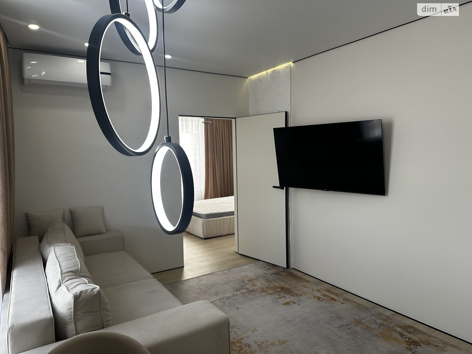 однокомнатная квартира в Киеве, район Теличка, на шоссе Столичное 1 в аренду на долгий срок помесячно фото 1