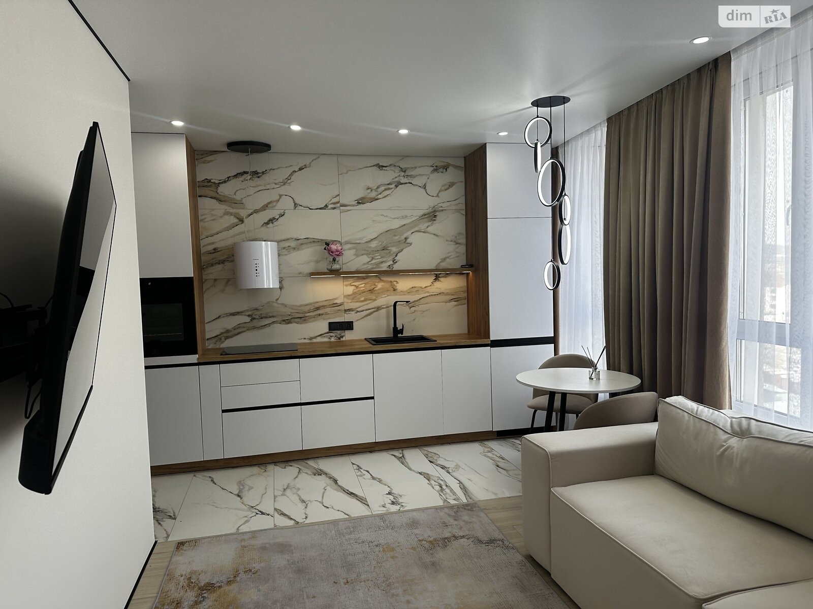 однокомнатная квартира в Киеве, район Теличка, на шоссе Столичное 1 в аренду на долгий срок помесячно фото 1