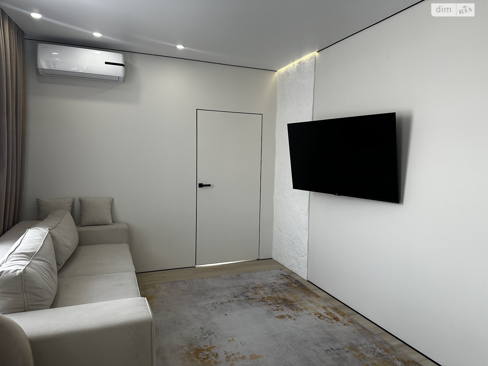 однокомнатная квартира в Киеве, район Теличка, на шоссе Столичное 1 в аренду на долгий срок помесячно фото 1