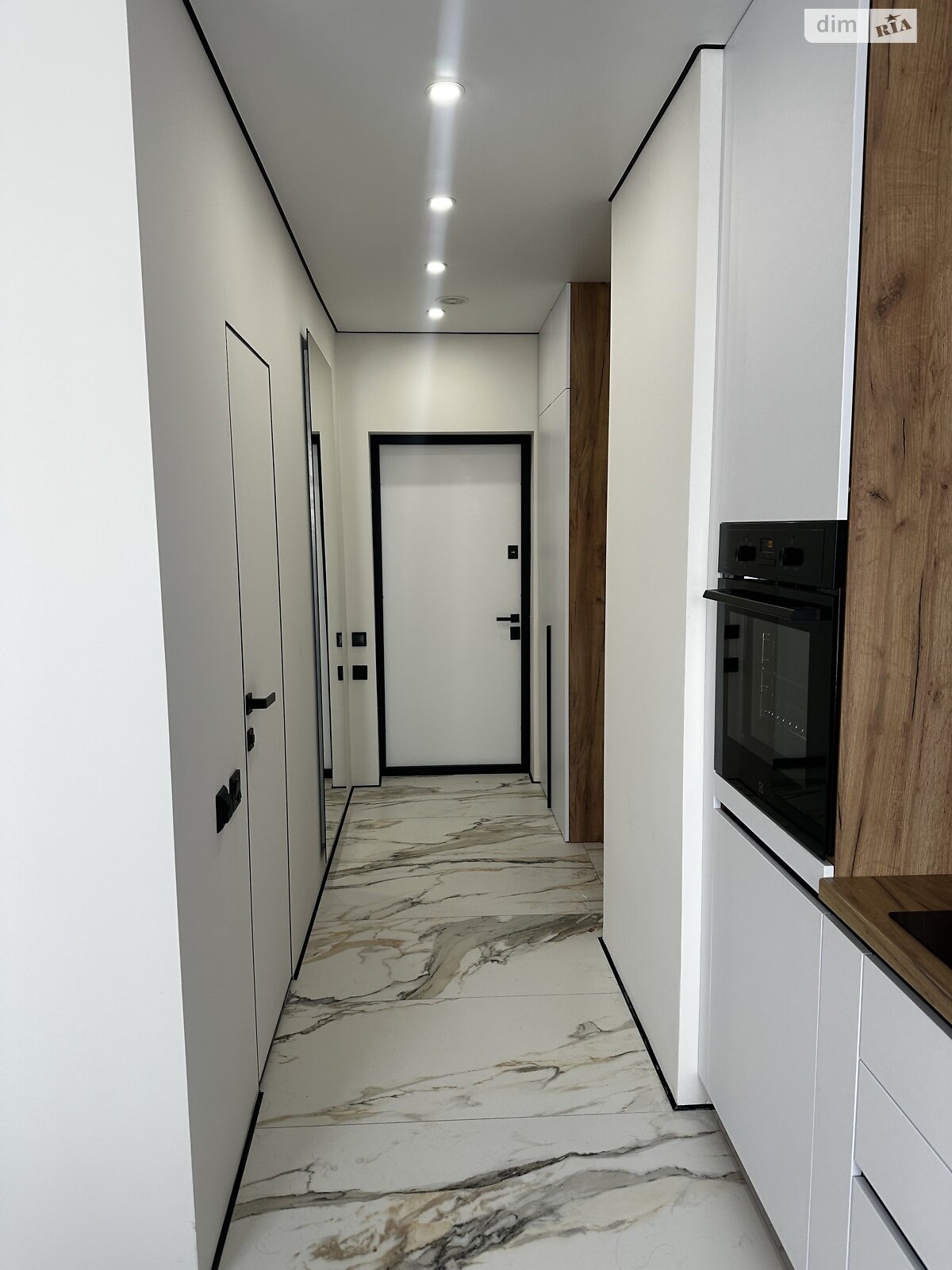 однокомнатная квартира в Киеве, район Теличка, на шоссе Столичное 1 в аренду на долгий срок помесячно фото 1