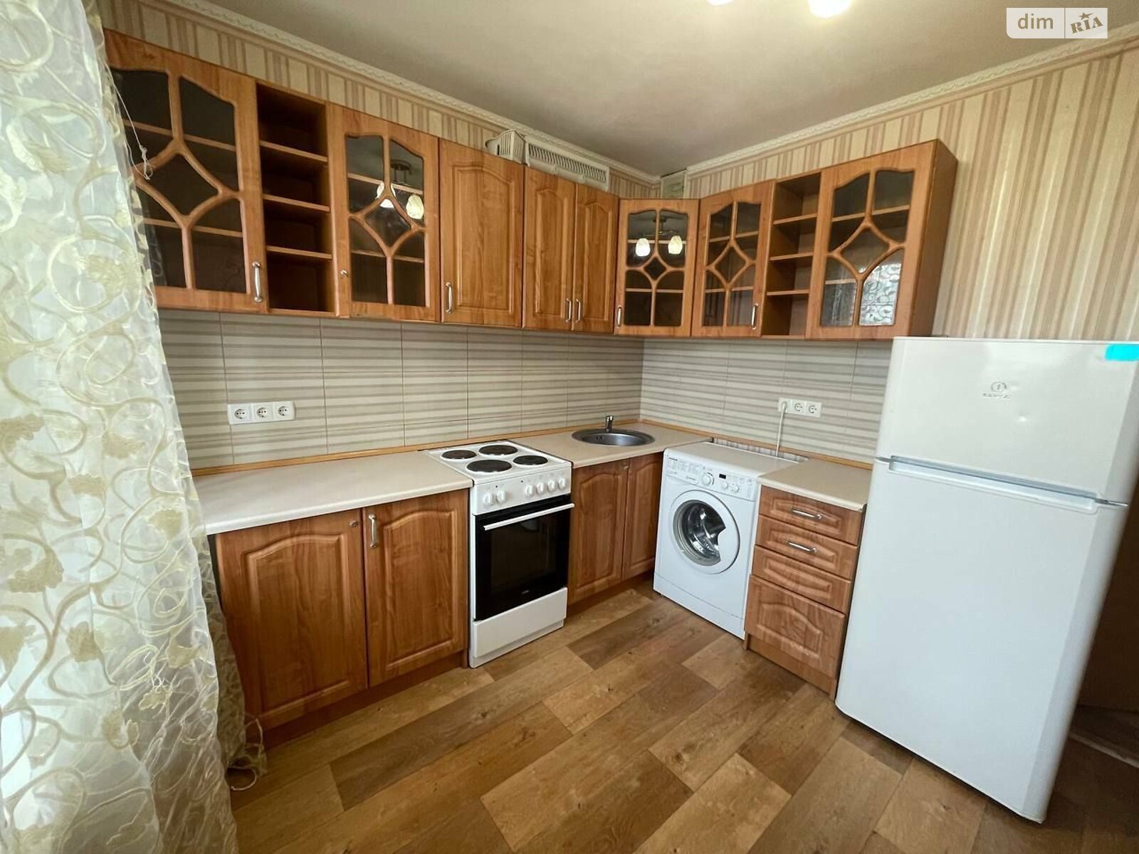однокімнатна квартира в Києві, район Теремки-1, на просп. Академіка Глушкова 18 в довготривалу оренду помісячно фото 1 однокімнатна квартира в Києві, район Теремки-1, на просп. Академіка Глушкова 18 в довготривалу оренду помісячно фото 1