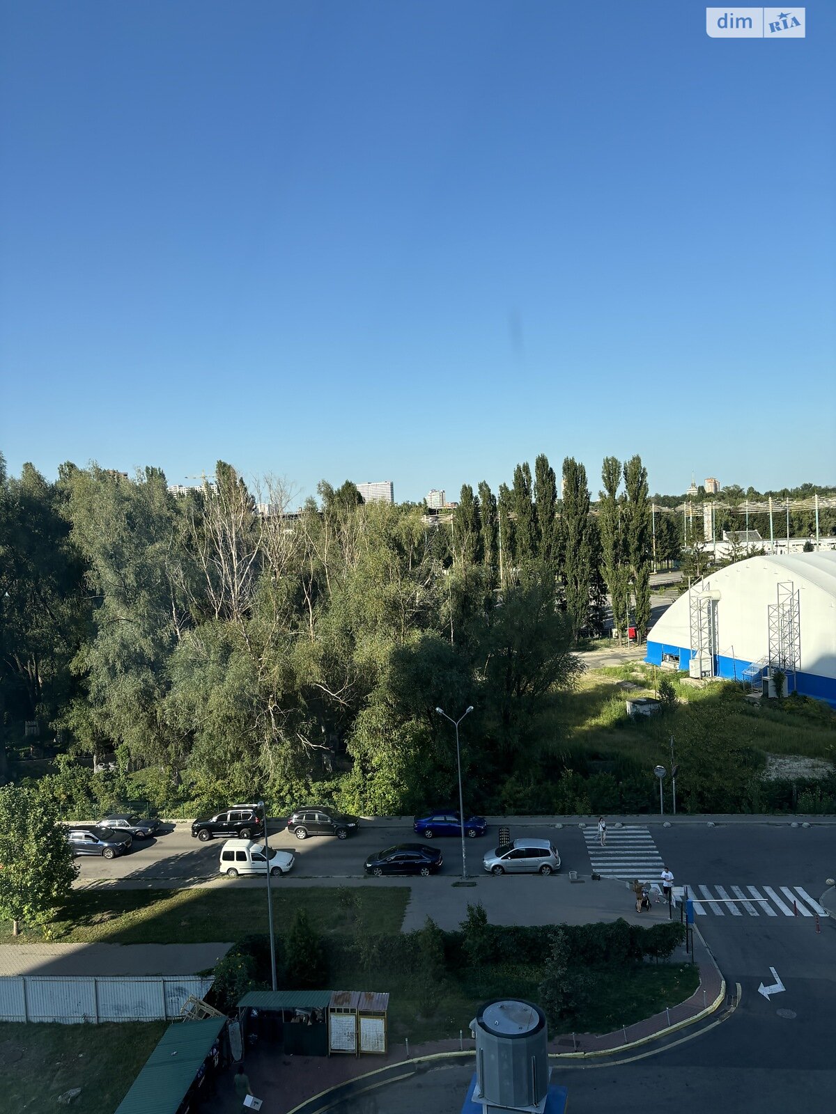 трикімнатна квартира в Києві, район Теремки-1, на просп. Академіка Глушкова 9В в довготривалу оренду помісячно фото 1 трикімнатна квартира в Києві, район Теремки-1, на просп. Академіка Глушкова 9В в довготривалу оренду помісячно фото 1
