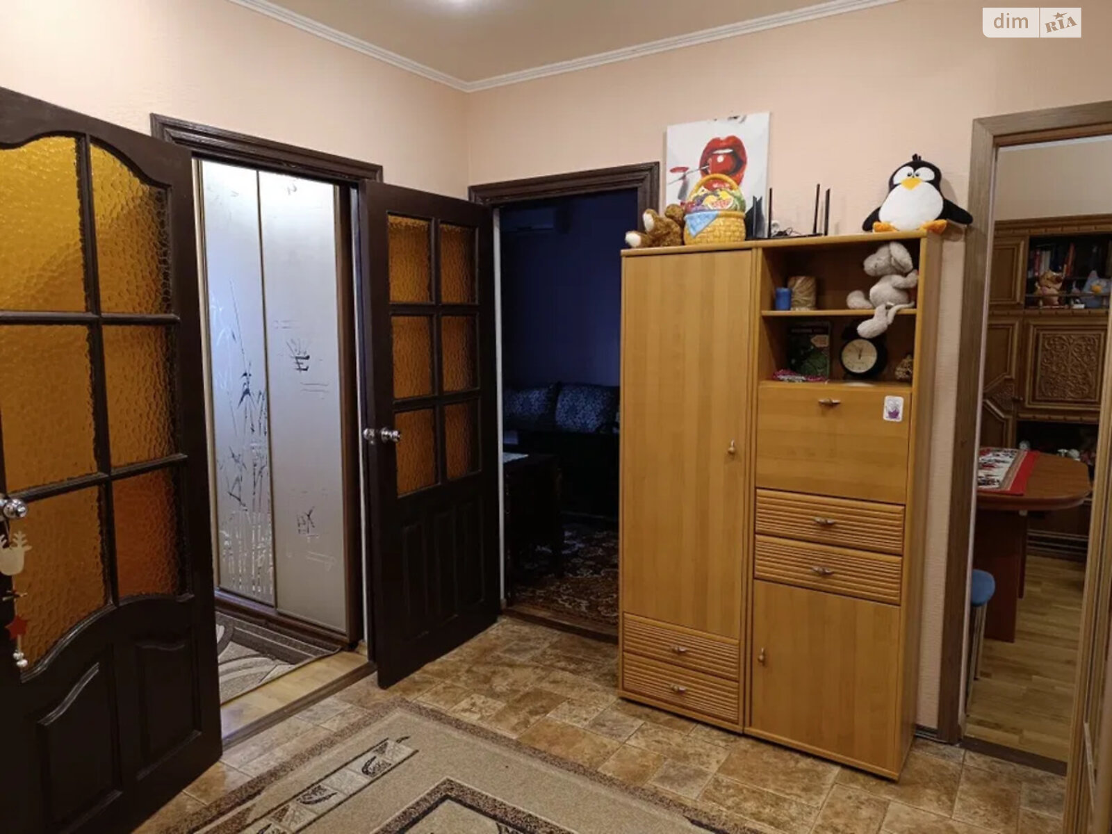 трехкомнатная квартира в Киеве, район Теремки-1, на просп. Академика Глушкова 45 в аренду на долгий срок помесячно фото 1 трехкомнатная квартира в Киеве, район Теремки-1, на просп. Академика Глушкова 45 в аренду на долгий срок помесячно фото 1