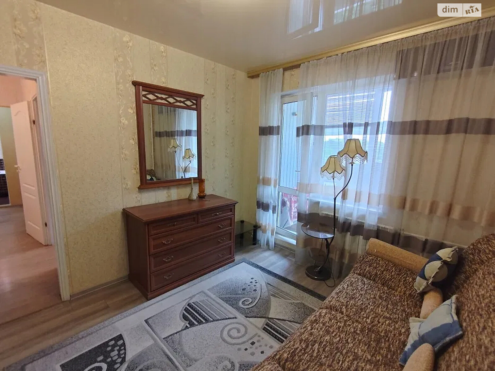 трикімнатна квартира в Києві, район Теремки-1, на вул. Академіка Заболотного 98 в довготривалу оренду помісячно фото 1 трикімнатна квартира в Києві, район Теремки-1, на вул. Академіка Заболотного 98 в довготривалу оренду помісячно фото 1