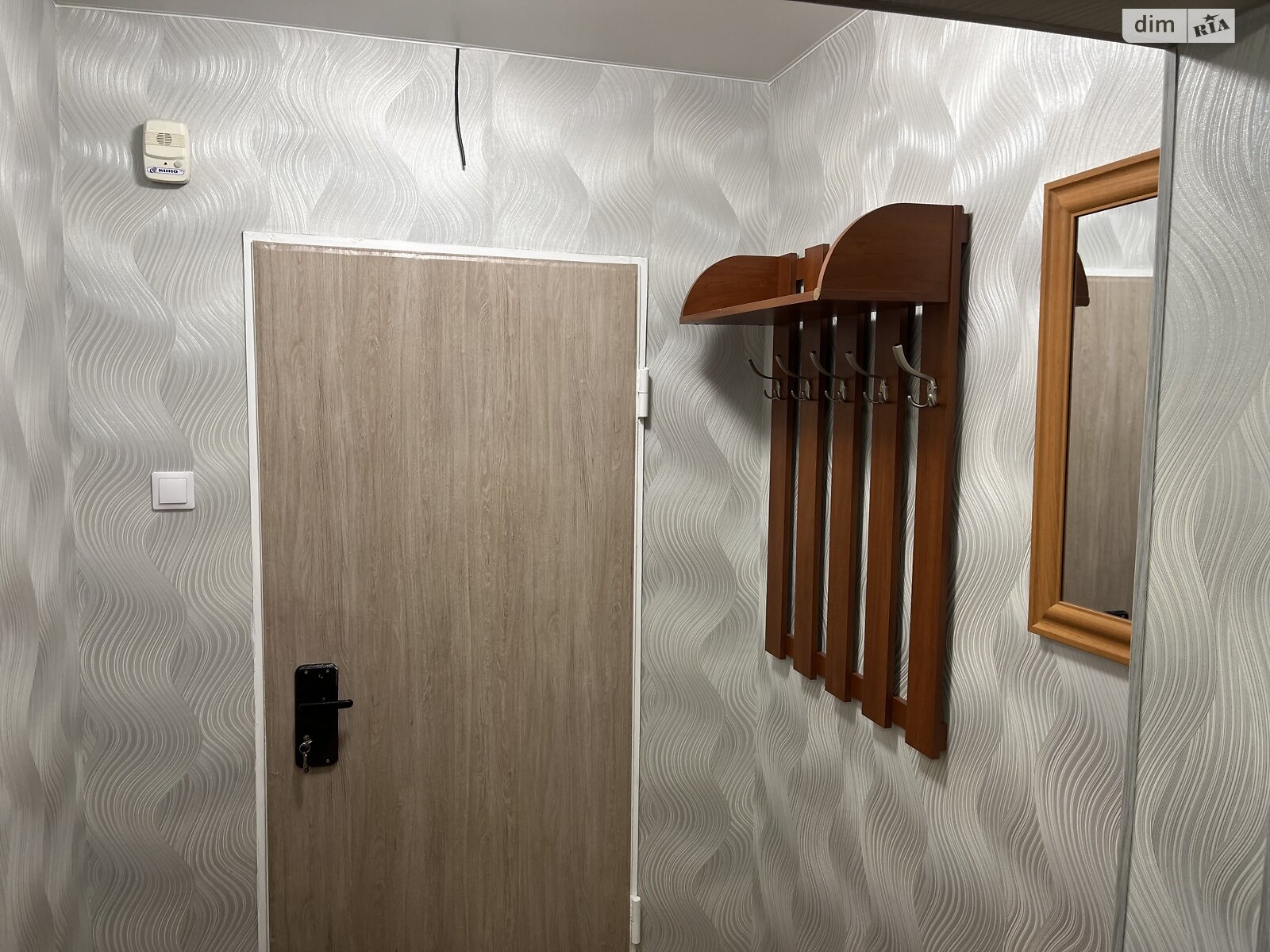 трехкомнатная квартира в Киеве, район Теремки-2, на ул. Юлии Здановской 83А в аренду на долгий срок помесячно фото 1 трехкомнатная квартира в Киеве, район Теремки-2, на ул. Юлии Здановской 83А в аренду на долгий срок помесячно фото 1