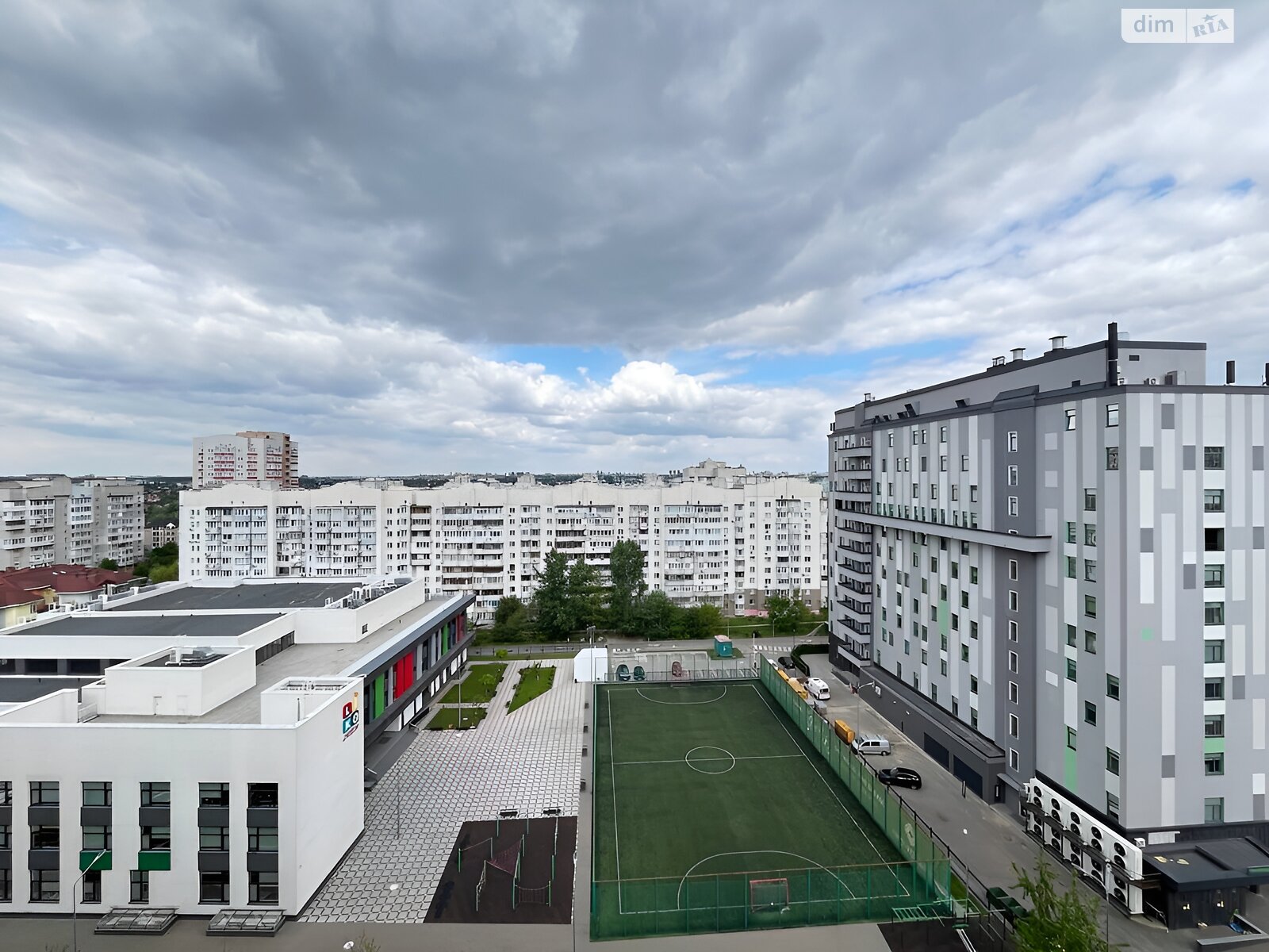 пятикомнатная квартира в Киеве, район Теремки-2, на ул. Юлии Здановской 52А в аренду на долгий срок помесячно фото 1 пятикомнатная квартира в Киеве, район Теремки-2, на ул. Юлии Здановской 52А в аренду на долгий срок помесячно фото 1