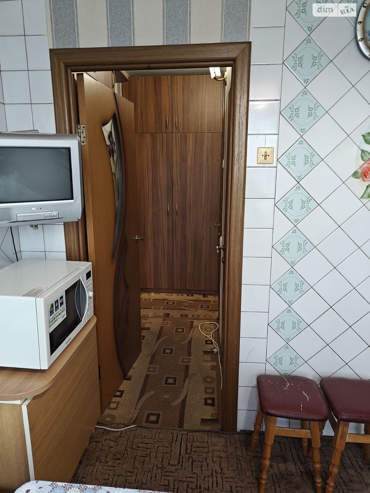 двокімнатна квартира з меблями в Києві, район Троєщина, на вул. Олександри Екстер 8 в довготривалу оренду помісячно фото 1