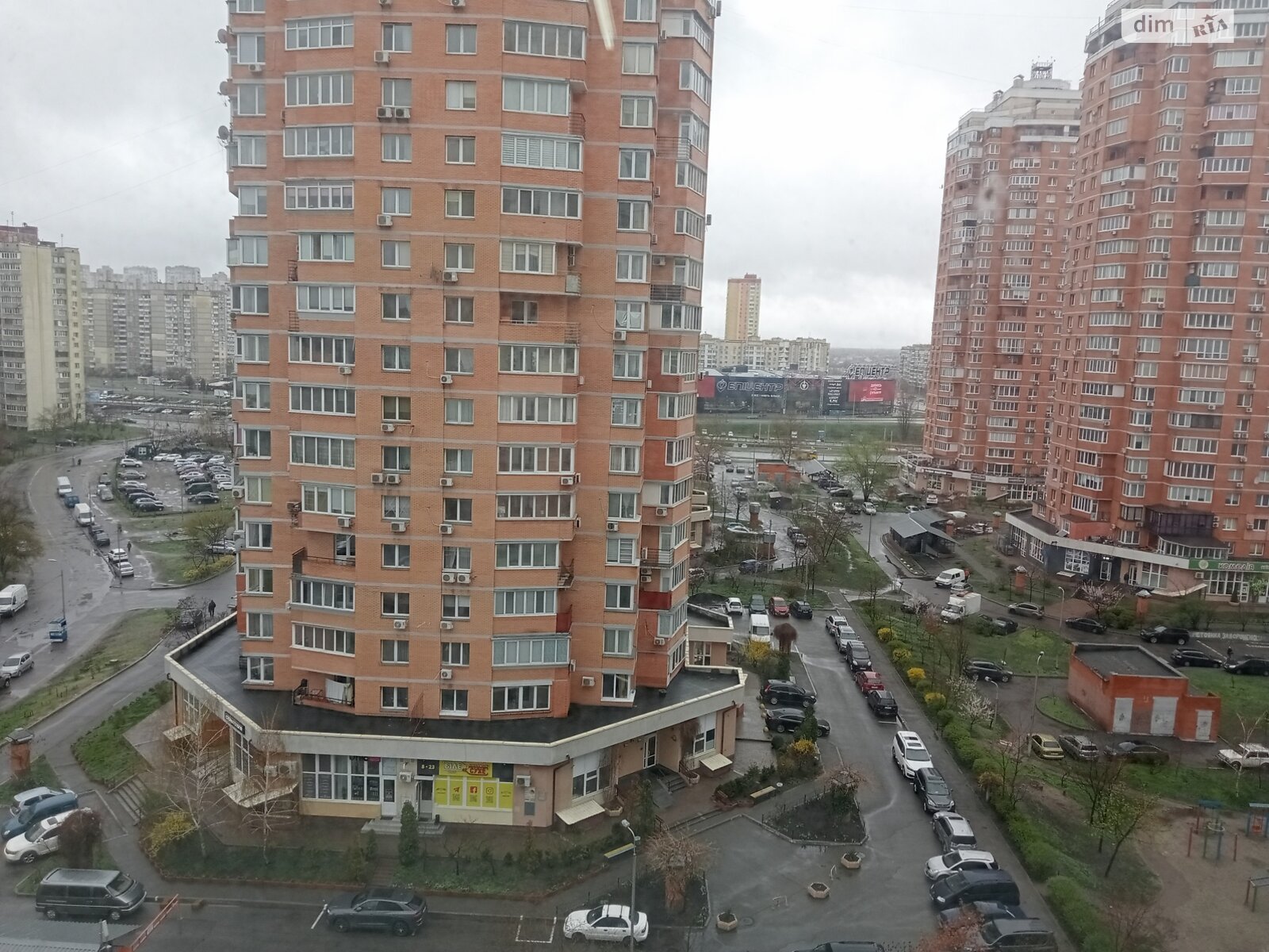 однокомнатная квартира в Киеве, район Троещина, на ул. Александры Экстер 9А в аренду на долгий срок помесячно фото 1 однокомнатная квартира в Киеве, район Троещина, на ул. Александры Экстер 9А в аренду на долгий срок помесячно фото 1