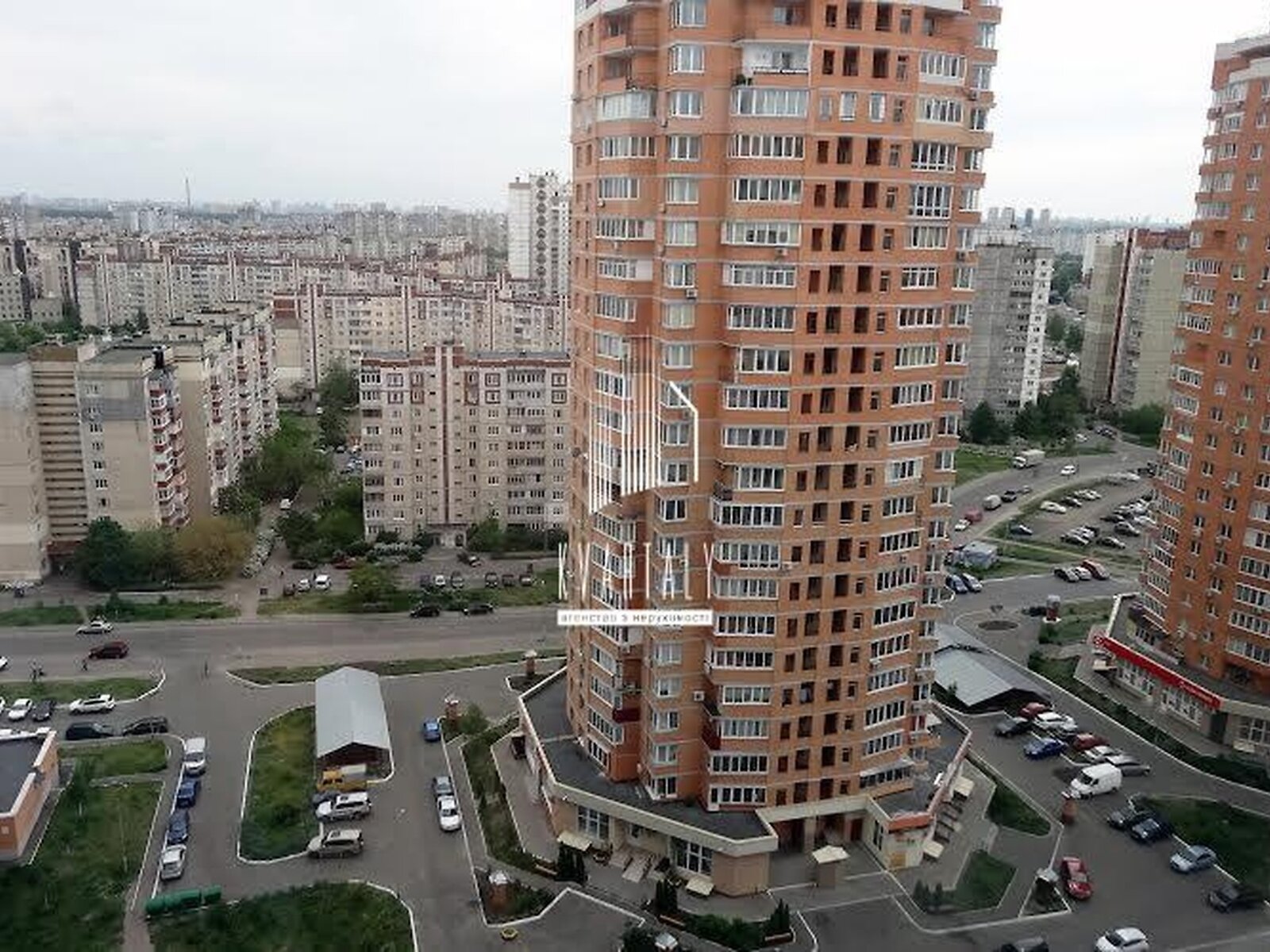 двокімнатна квартира з ремонтом в Києві, район Троєщина, на вул. Олександри Екстер 9 в довготривалу оренду помісячно фото 1 двокімнатна квартира з ремонтом в Києві, район Троєщина, на вул. Олександри Екстер 9 в довготривалу оренду помісячно фото 1