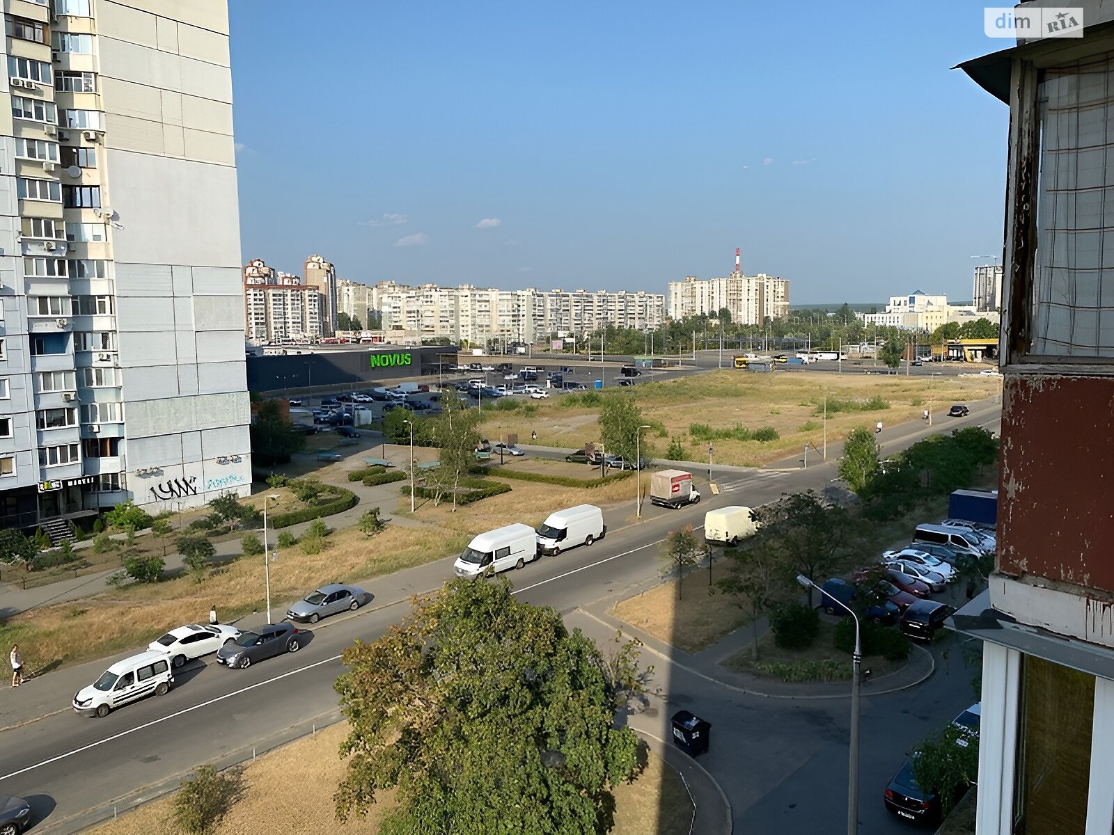 трехкомнатная квартира в Киеве, район Троещина, на просп. Червоной Калины 81/11 в аренду на долгий срок помесячно фото 1 трехкомнатная квартира в Киеве, район Троещина, на просп. Червоной Калины 81/11 в аренду на долгий срок помесячно фото 1
