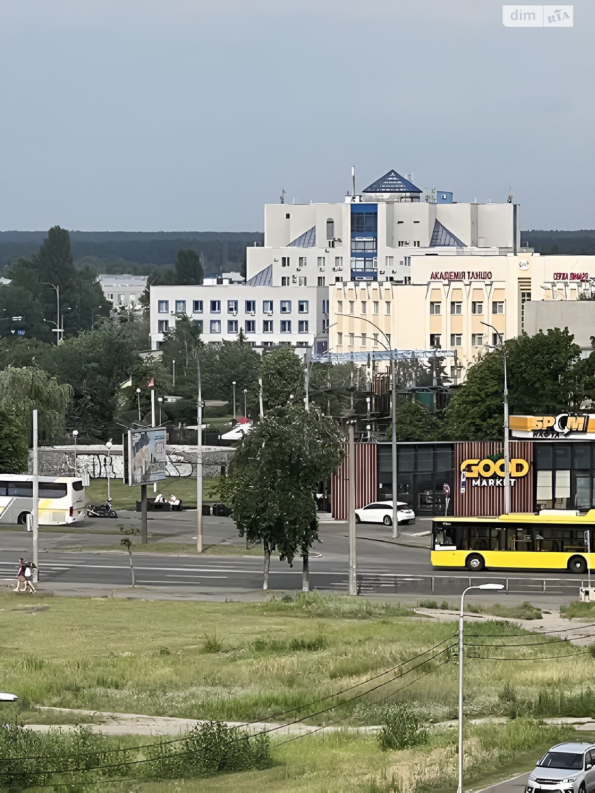 трехкомнатная квартира в Киеве, район Троещина, на просп. Червоной Калины 81/11 в аренду на долгий срок помесячно фото 1 трехкомнатная квартира в Киеве, район Троещина, на просп. Червоной Калины 81/11 в аренду на долгий срок помесячно фото 1