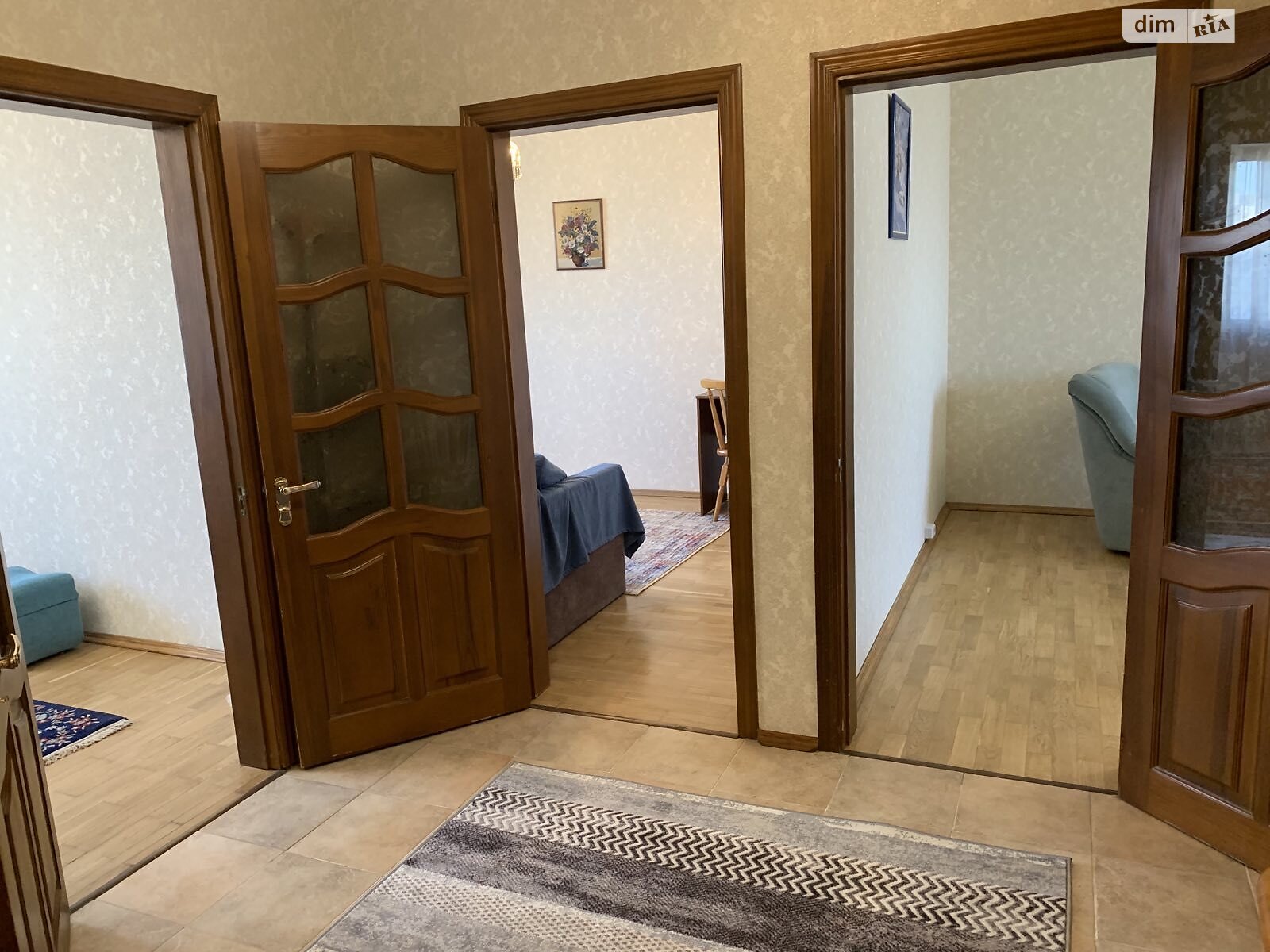 трикімнатна квартира в Києві, район Троєщина, на просп. Червоної Калини 8Б в довготривалу оренду помісячно фото 1 трикімнатна квартира в Києві, район Троєщина, на просп. Червоної Калини 8Б в довготривалу оренду помісячно фото 1