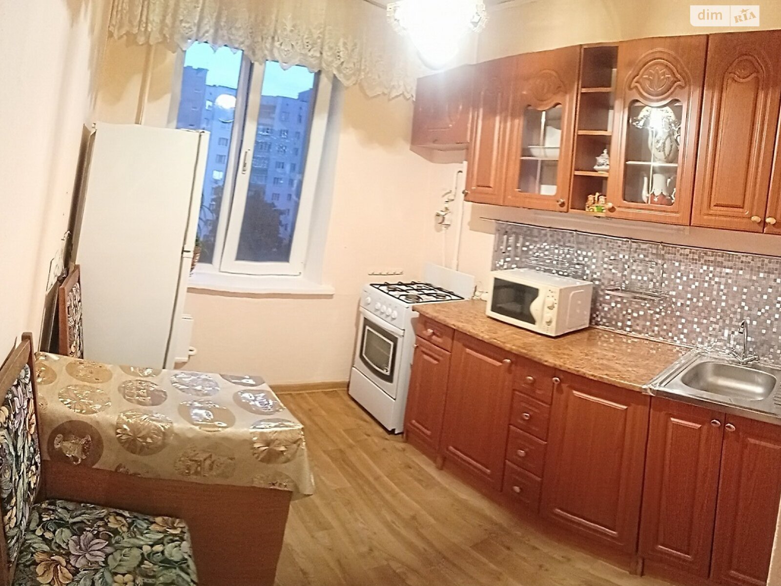 однокімнатна квартира в Києві, район Троєщина, на просп. Червоної Калини 4А в довготривалу оренду помісячно фото 1 однокімнатна квартира в Києві, район Троєщина, на просп. Червоної Калини 4А в довготривалу оренду помісячно фото 1