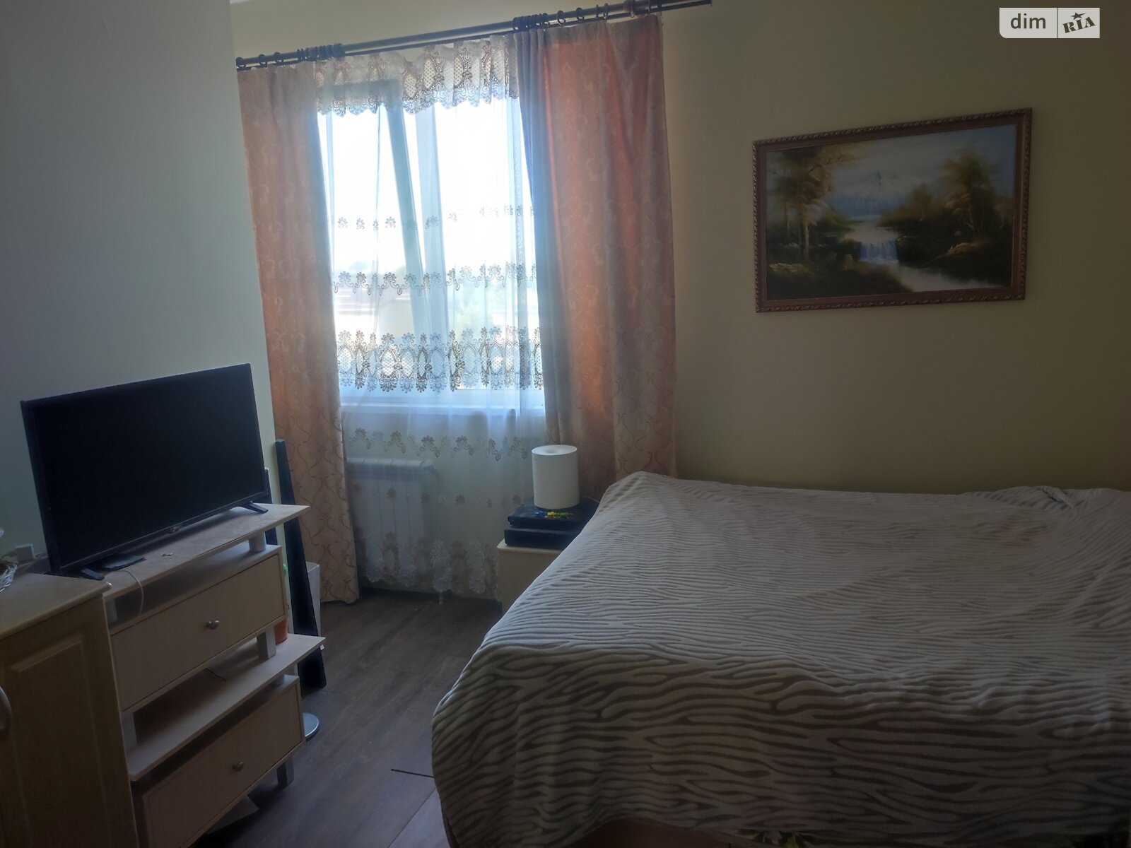 трикімнатна квартира в Києві, район Троєщина, на вул. Климента Квітки 17В в довготривалу оренду помісячно фото 1