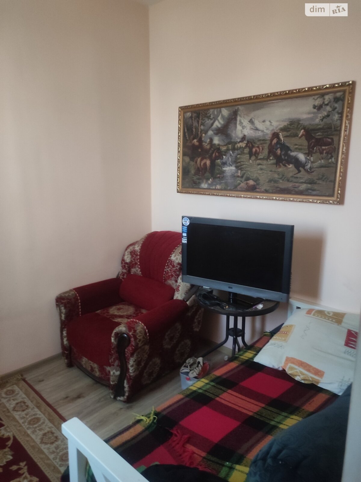 трикімнатна квартира в Києві, район Троєщина, на вул. Климента Квітки 17В в довготривалу оренду помісячно фото 1