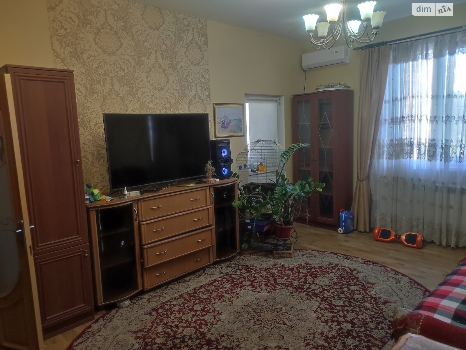 трикімнатна квартира в Києві, район Троєщина, на вул. Климента Квітки 17В в довготривалу оренду помісячно фото 1