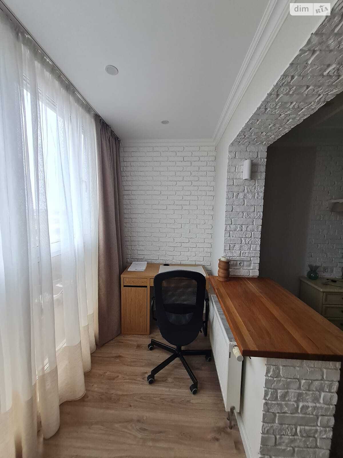 двокімнатна квартира в Києві, район Деснянський, на вул. Милославська 16 в довготривалу оренду помісячно фото 1