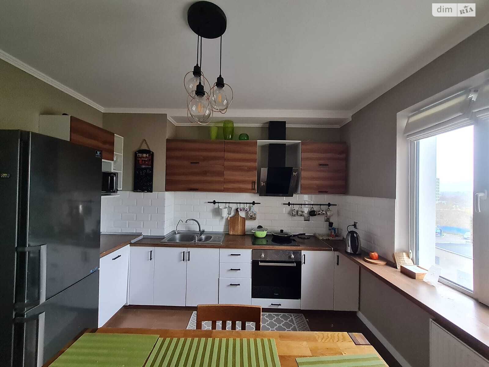 двокімнатна квартира в Києві, район Деснянський, на вул. Милославська 16 в довготривалу оренду помісячно фото 1