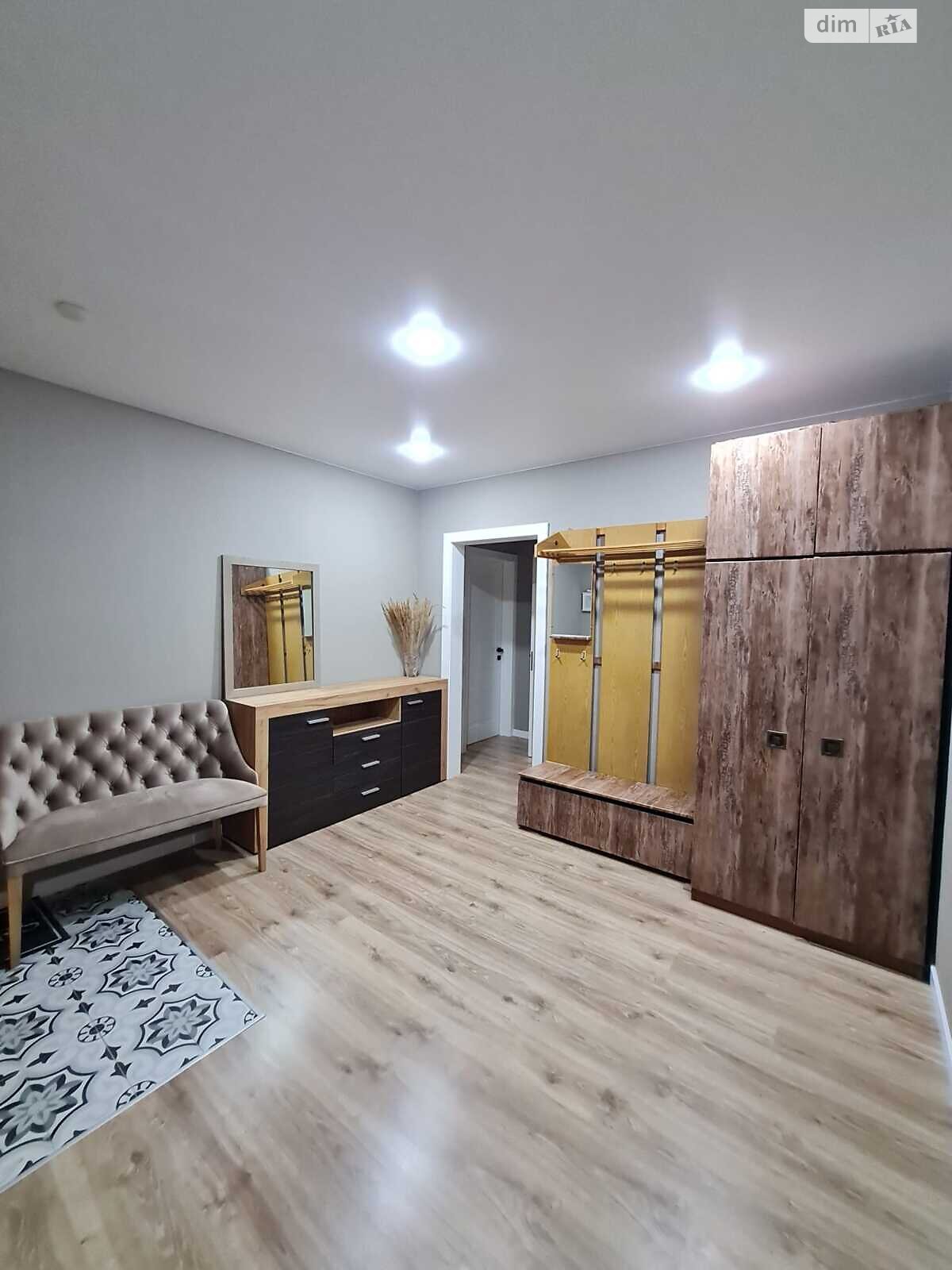 двокімнатна квартира в Києві, район Деснянський, на вул. Милославська 16 в довготривалу оренду помісячно фото 1